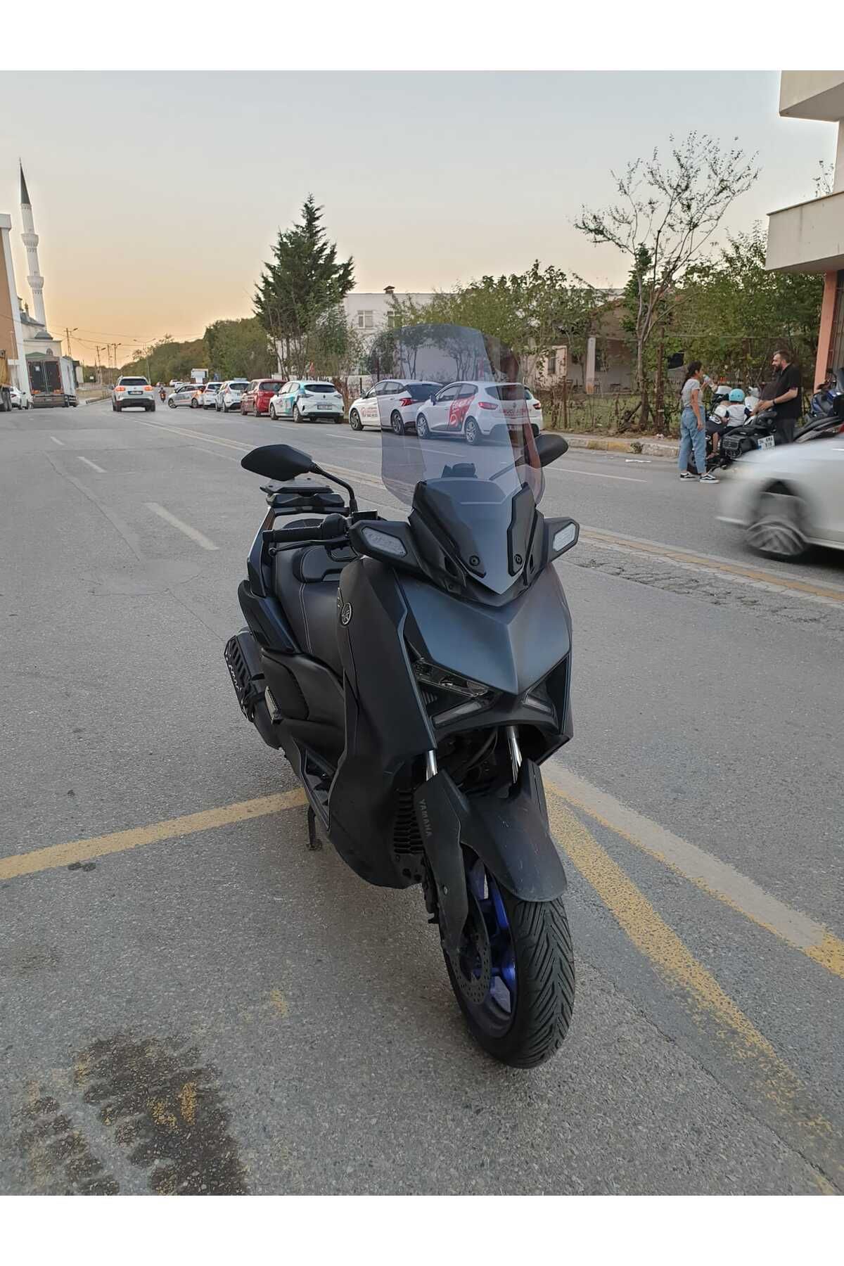 Yamaha Xmax 250 Siperlik Ön Cam 2023-2025 Model 65cm Şeffaf Renkli 4mm ORTA BOYLU CAM