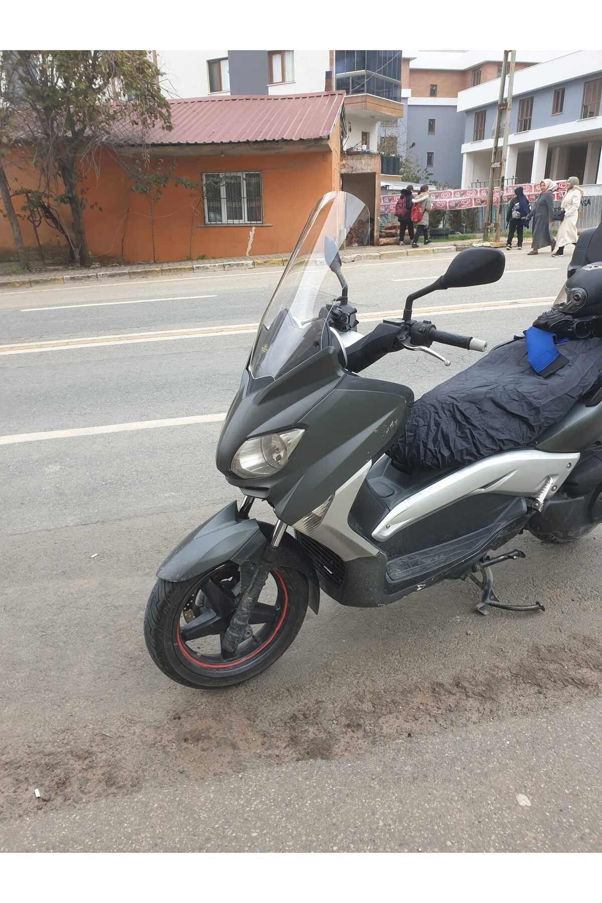 Yamaha Xmax 250 Siperlik Ön Cam 2011 2013 Model 55cm Şeffaf Renkli 4mm KISA SPOR CAM