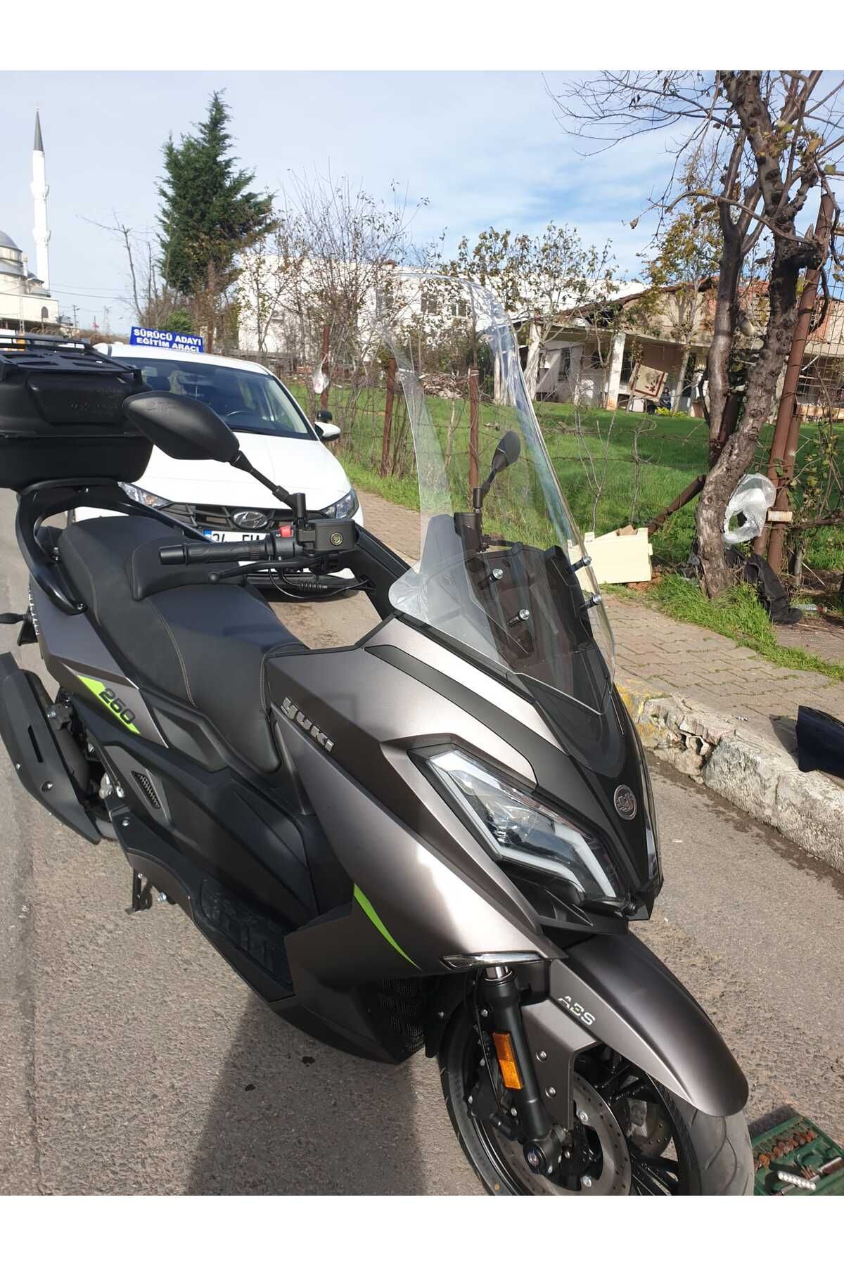 Yuki Explorer 250 Siperlik Ön Cam 2021-2025 Model 72cm Şeffaf Renkli 4mm UZUN CAM