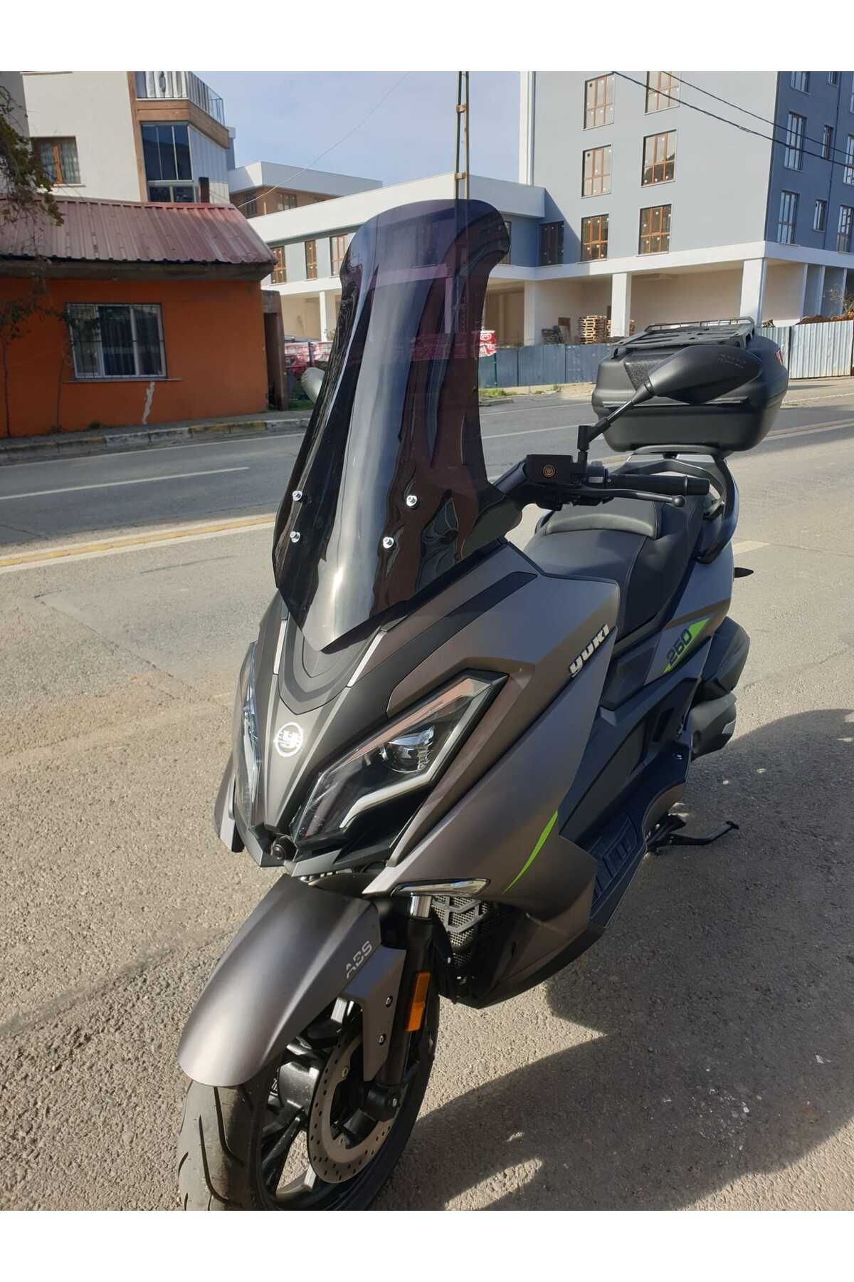 Yuki Explorer 250 Siperlik Ön Cam 2021-2025 Model 72cm Siyah Renkli 4mm UZUN CAM