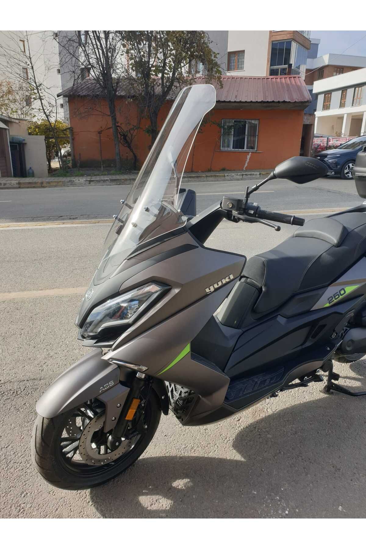 Yuki Explorer 250 Siperlik Ön Cam 2021-2025 Model 72cm Şeffaf Renkli 4mm UZUN CAM