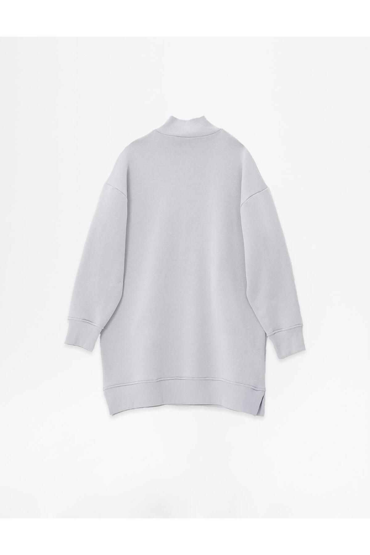 Kayra-Gray Off-Shoulder Zipper Sweatshirt 2