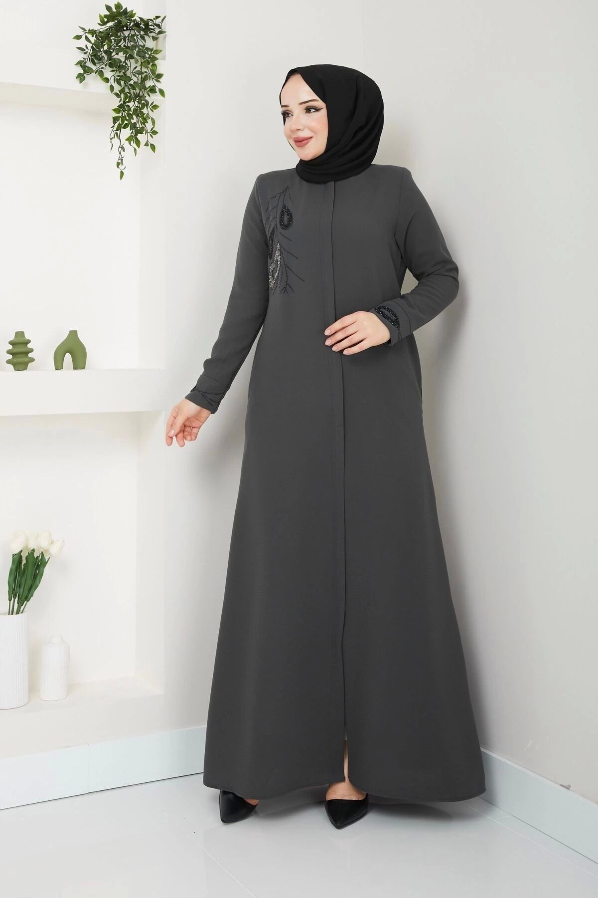 complete the look image