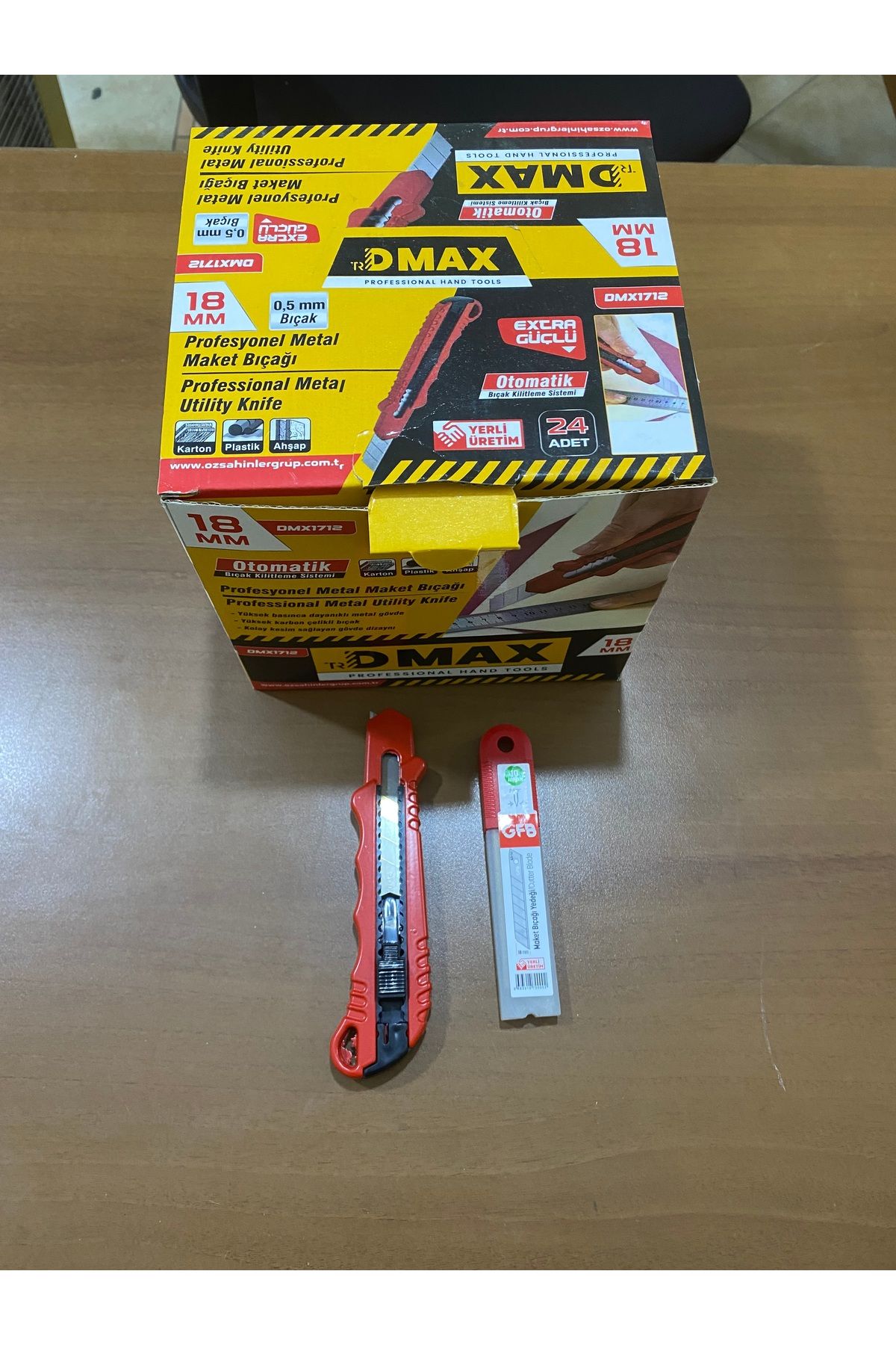 DMAX Maket Bıçağı Metal 1.kalite Bir Kutu Bıçağı İle