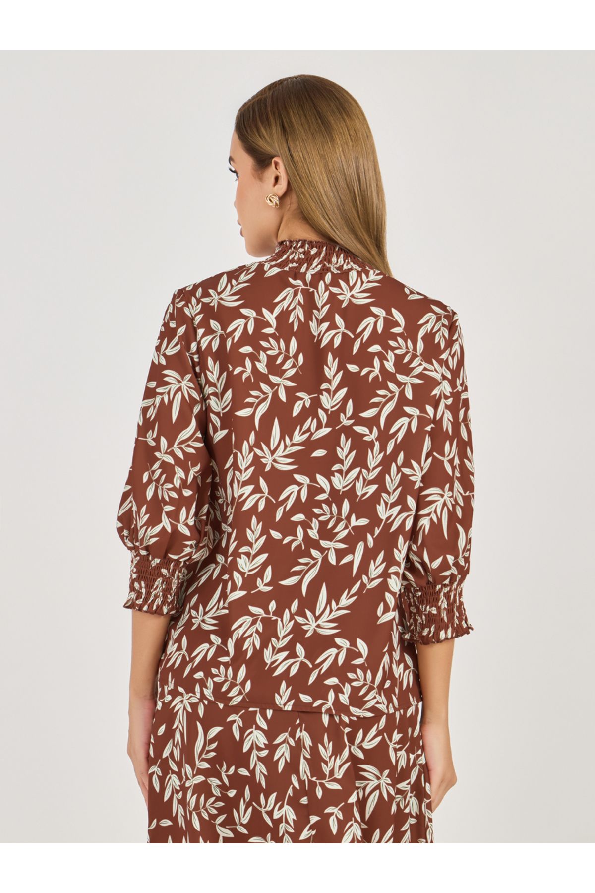 Styli-Floral Print High Neck Blouse 5