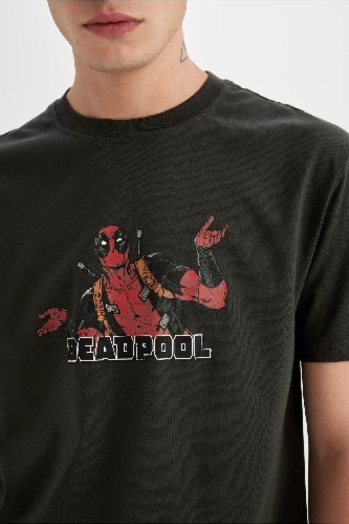 DeFacto-Тениска с къс ръкав и кръгла яка Deadpool C5996ax24hs 4