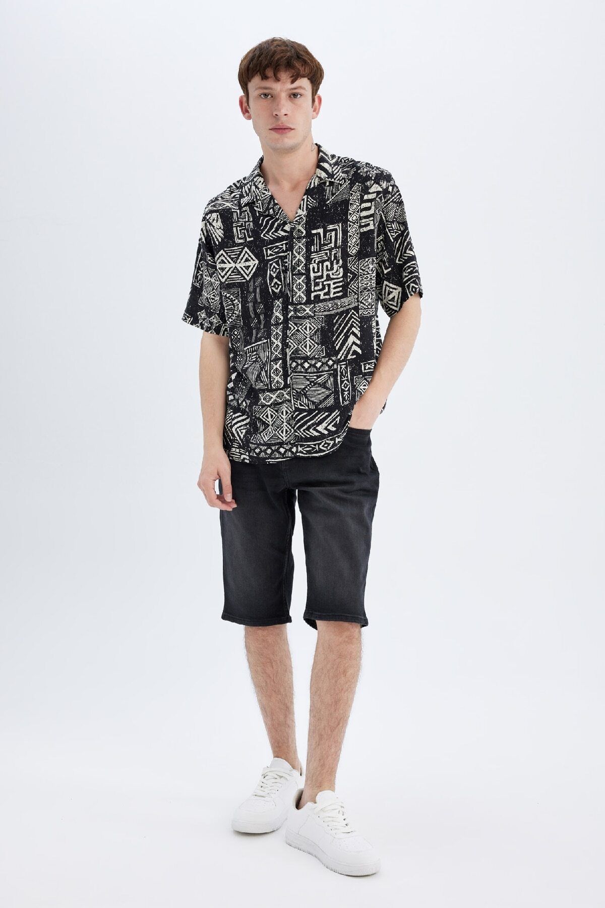 complete the look image