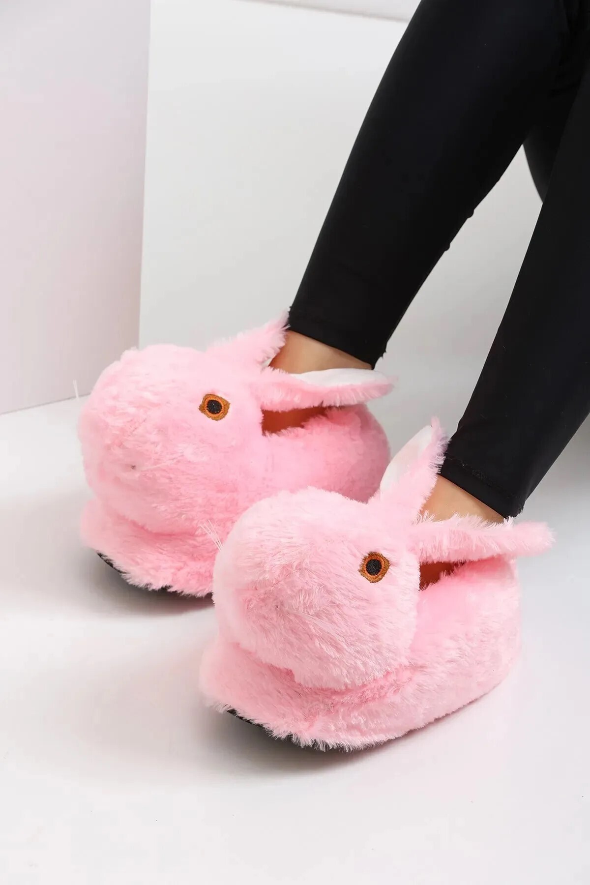 Kaplan Tavşan Figürlü Peluş Panduf Ev Pandufu Unisex Tavşanlı Panduf
