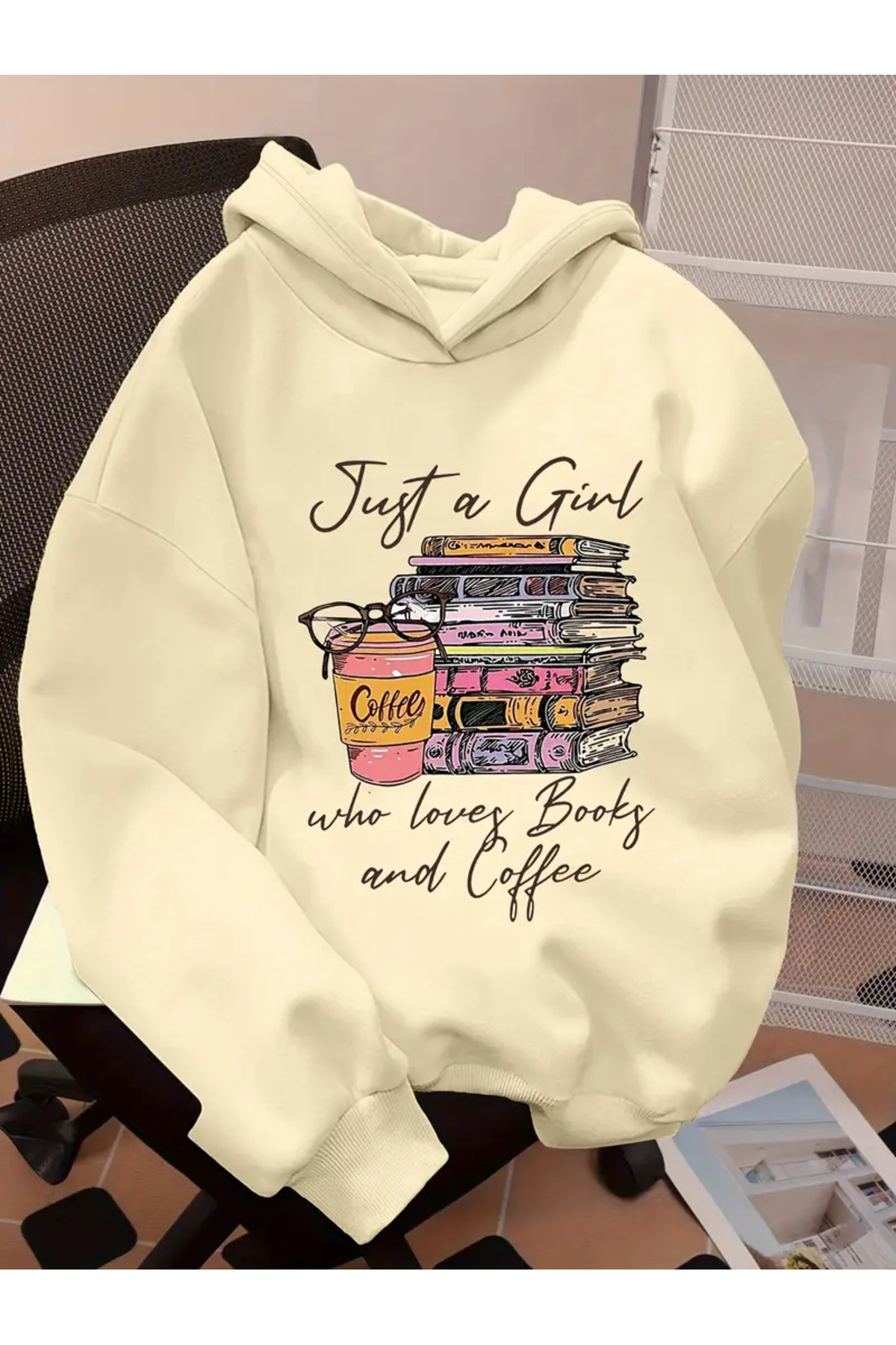 هودي أسود بطبعة Just A Girl