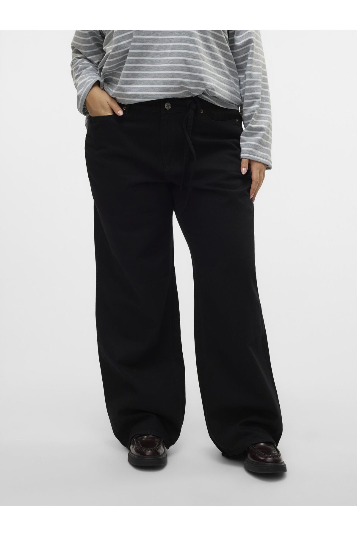 VERO Moda Curve Damen Jeans – Skinny Fit, Weiche Oberfläche, Mit Gesäß- & Vordertaschen