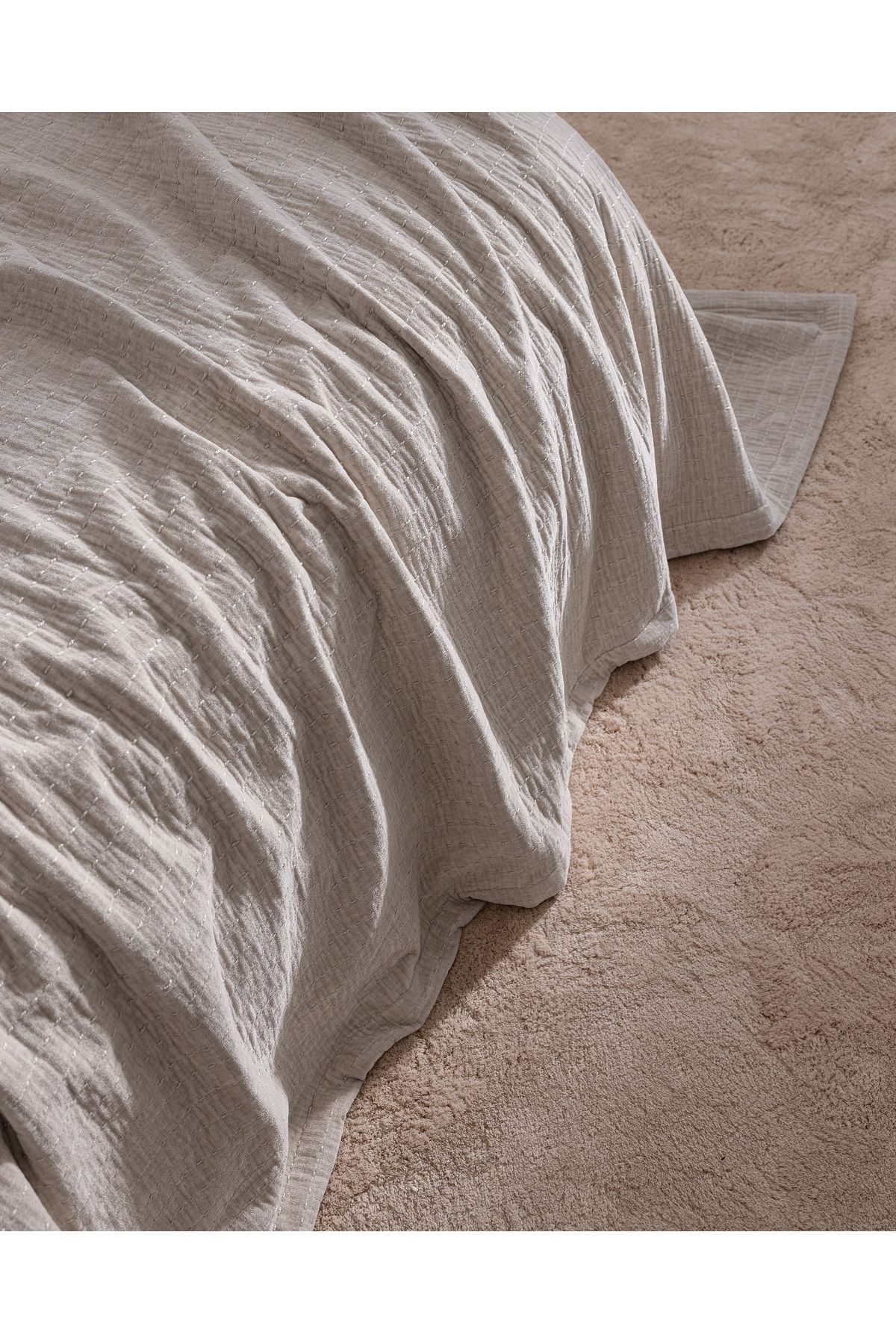 Madame Coco-Feolette Double Bedspread - Ecru 6