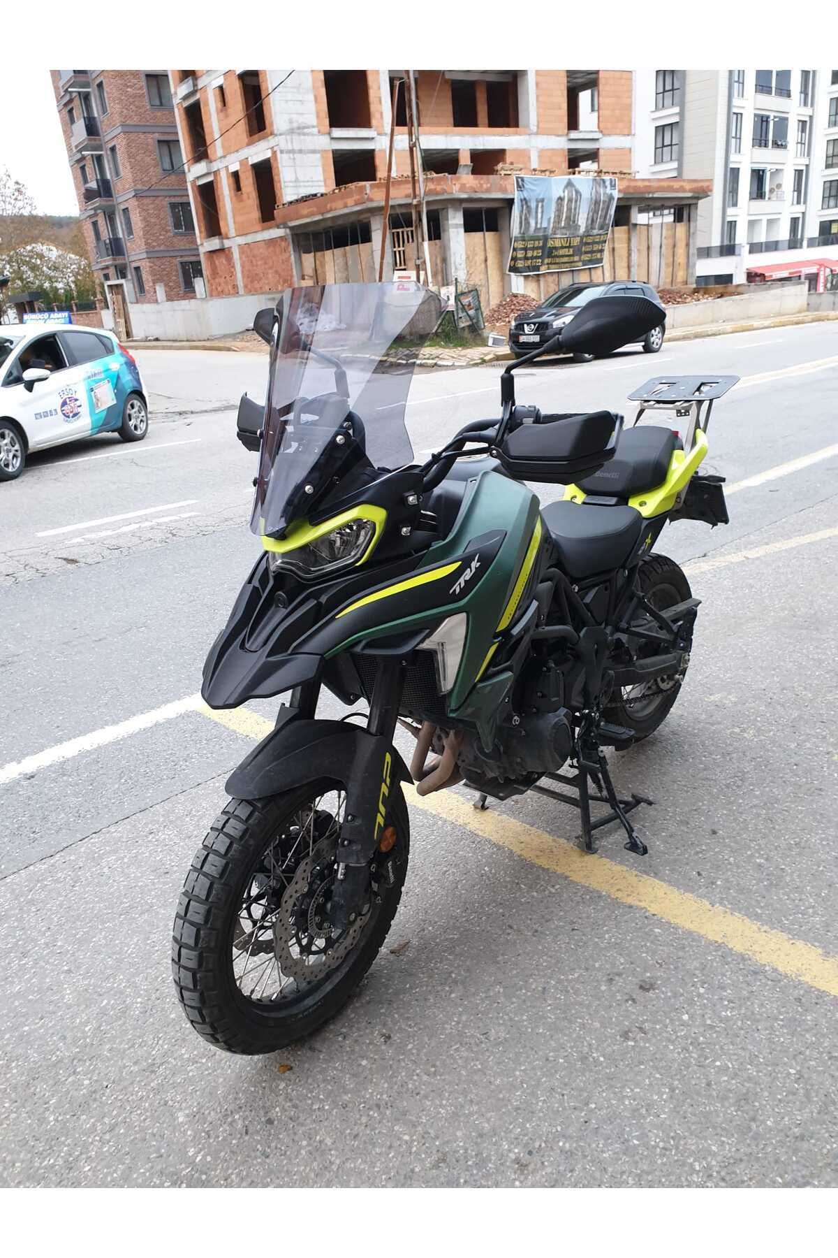 Benelli TRK 702 X Siperlik Ön Cam 2025 Model 51cm Füme Renkli 4mm 4mm 1. TASARIM