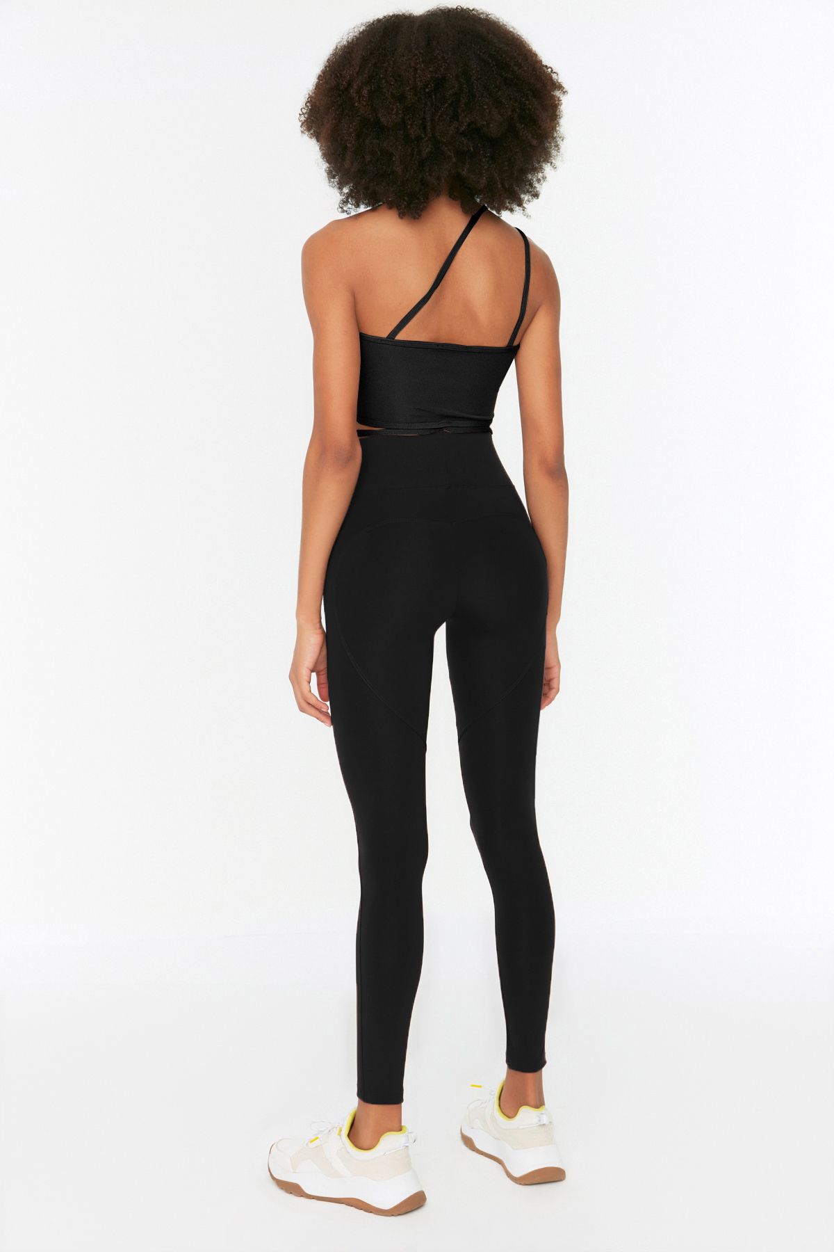 Trendyol Collection-Schwarze, gestrickte Sport-Leggings mit Push-Up-Effekt in voller Länge TWOAW21TA0030 11