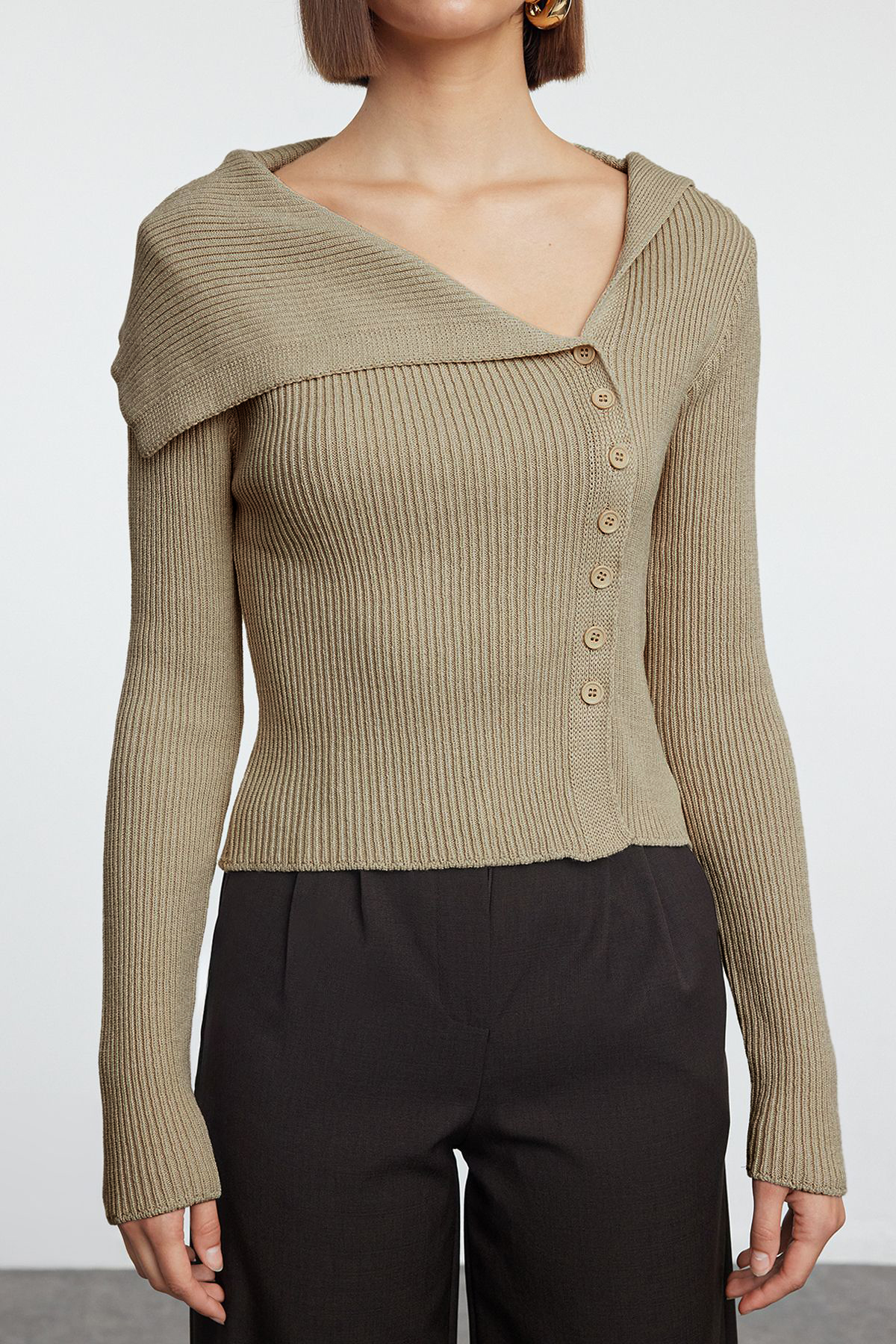 Trendyolmilla  Bej Merserize Görünümlü Premium İplik/Özel İplik Fitted/Vücudu Saran Triko Hırka TWOAW25HI00254 - Görsel 3