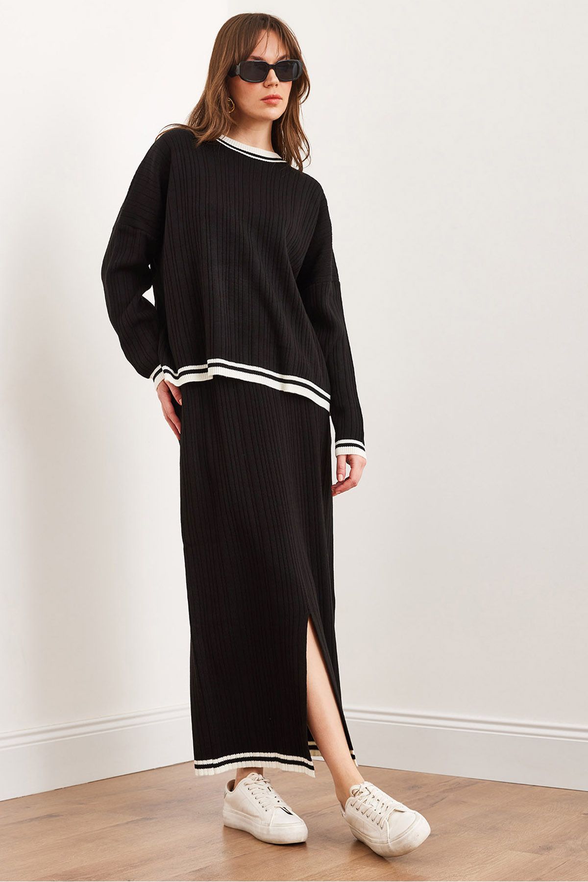 Olalook-Women's Black Top Sweater Bottom Slit Skirt Knitwear Set Tkm- 19000327 1