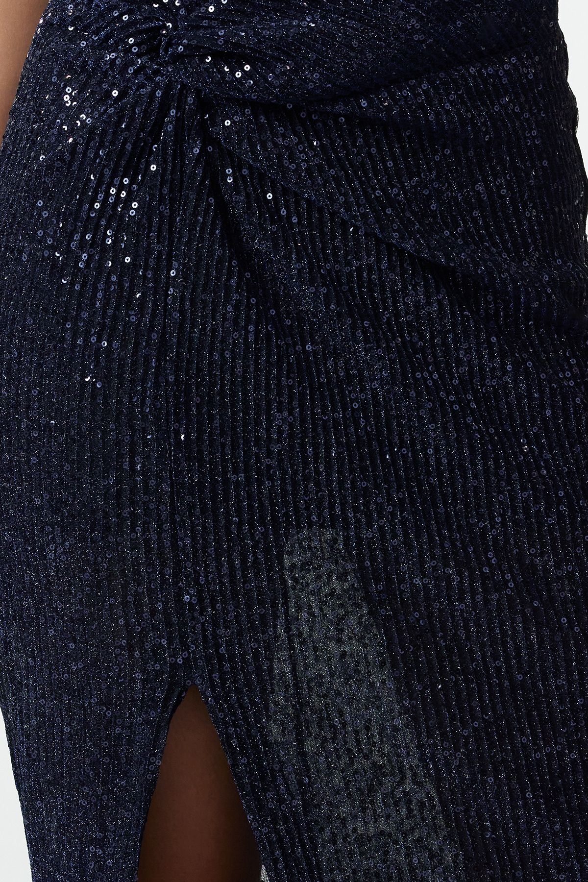 Trendyolmilla  Lacivert Parıltılı Pullu Payet Uzun Abiye Gece Mezuniyet Elbisesi TPRSS24EL00030 - Görsel 5