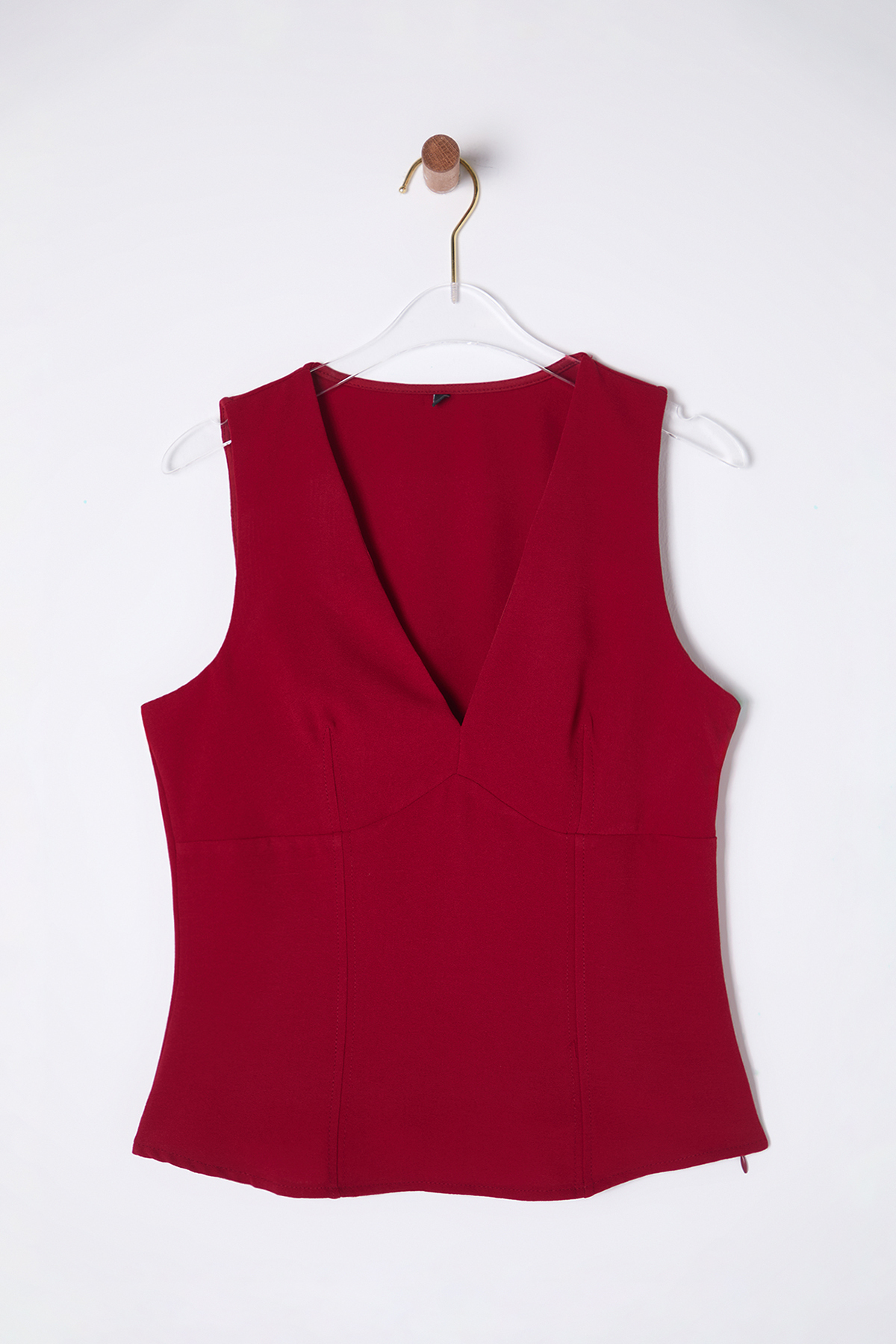 Trendyolmilla  Kırmızı V Yaka Slim Fit Dokuma Dokuma Bluz TWOSS25BZ00055 - Görsel 6