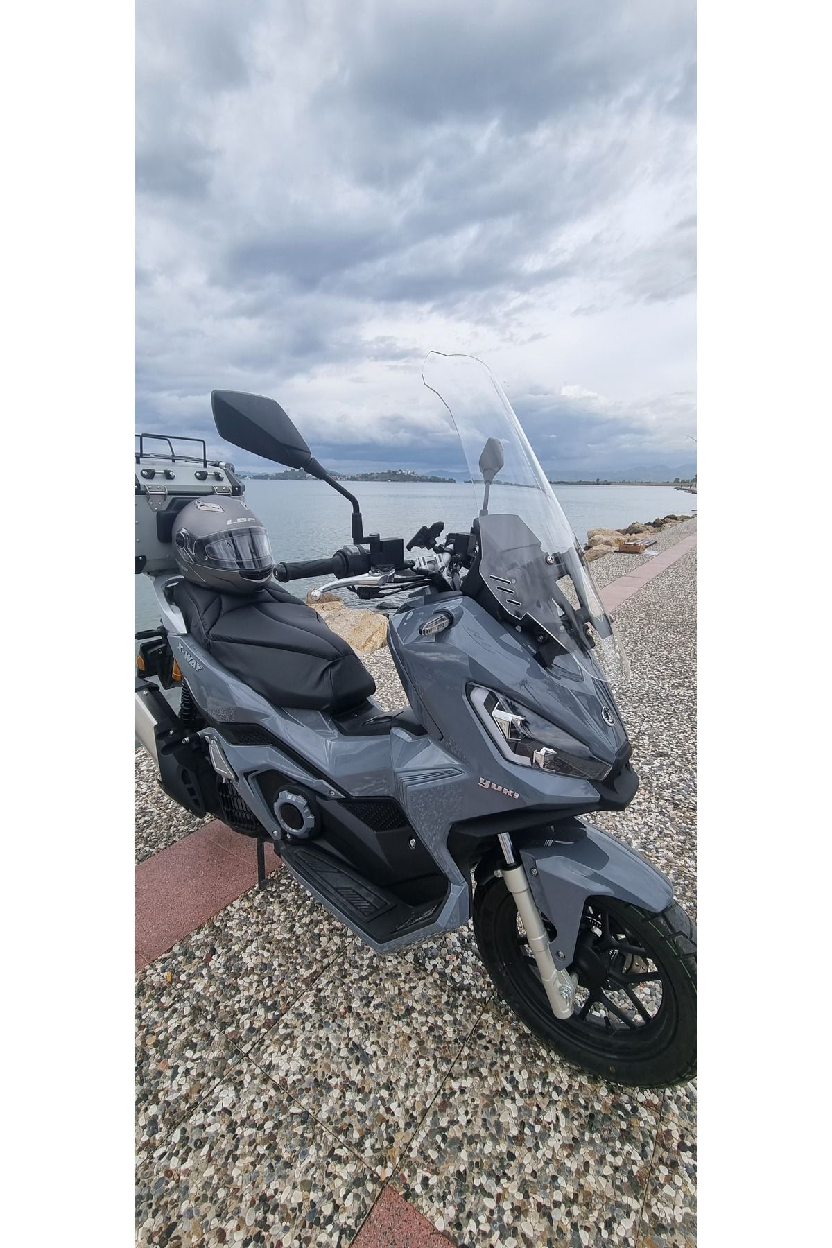 Yuki Xway 125 Siperlik Ön Cam 2023-2025 Model 75cm Şeffaf Renkli 4mm UZUN CAM