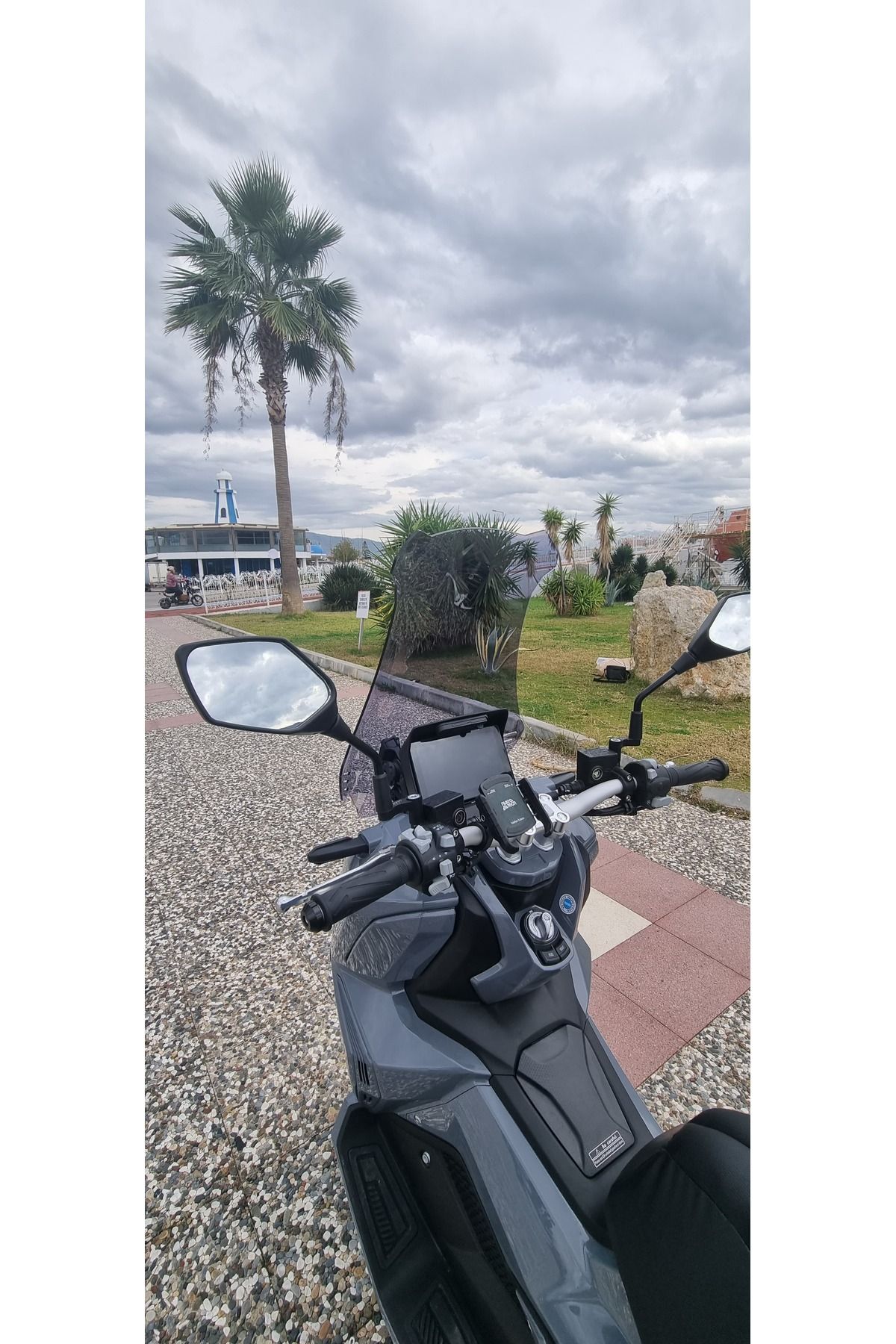 Yuki Xway 125 Siperlik Ön Cam 2023-2025 Model 75cm Füme Renkli 4mm UZUN CAM