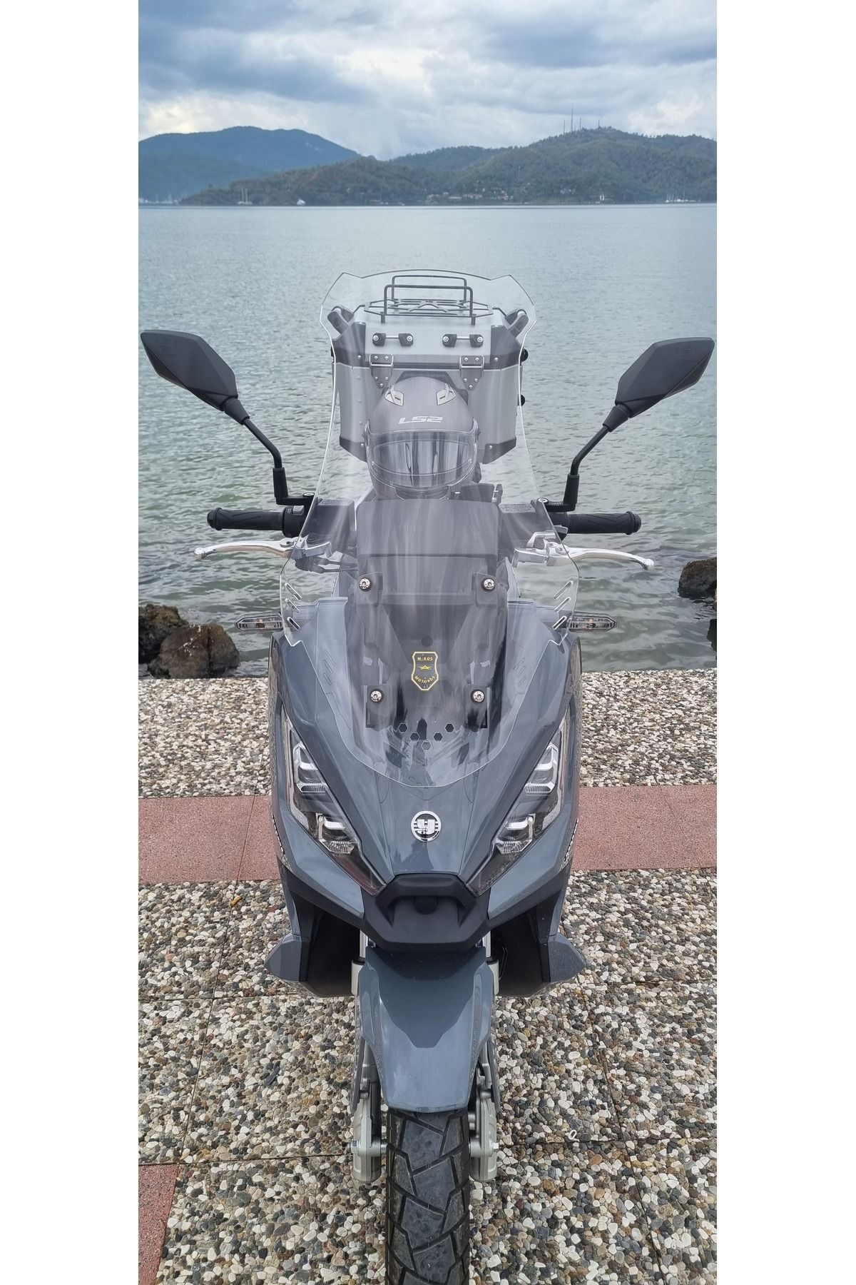 Yuki Xway 125 Siperlik Ön Cam 2023-2025 Model 75cm Şeffaf Renkli 4mm UZUN CAM