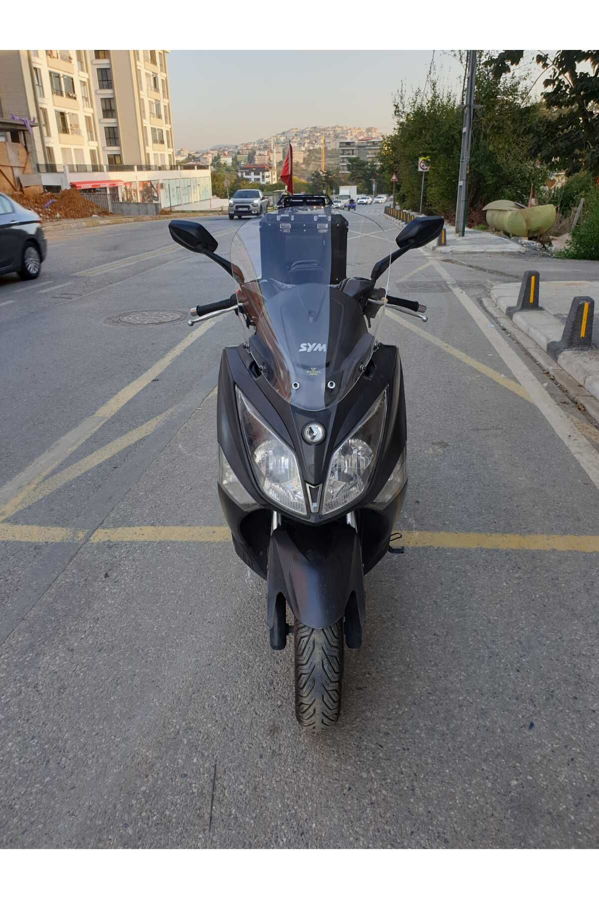 SYM Joymax 250 İ Siperlik Ön Cam 2013 2016 Model 54cm Şeffaf Renkli 4mm KISA SPOR CAM