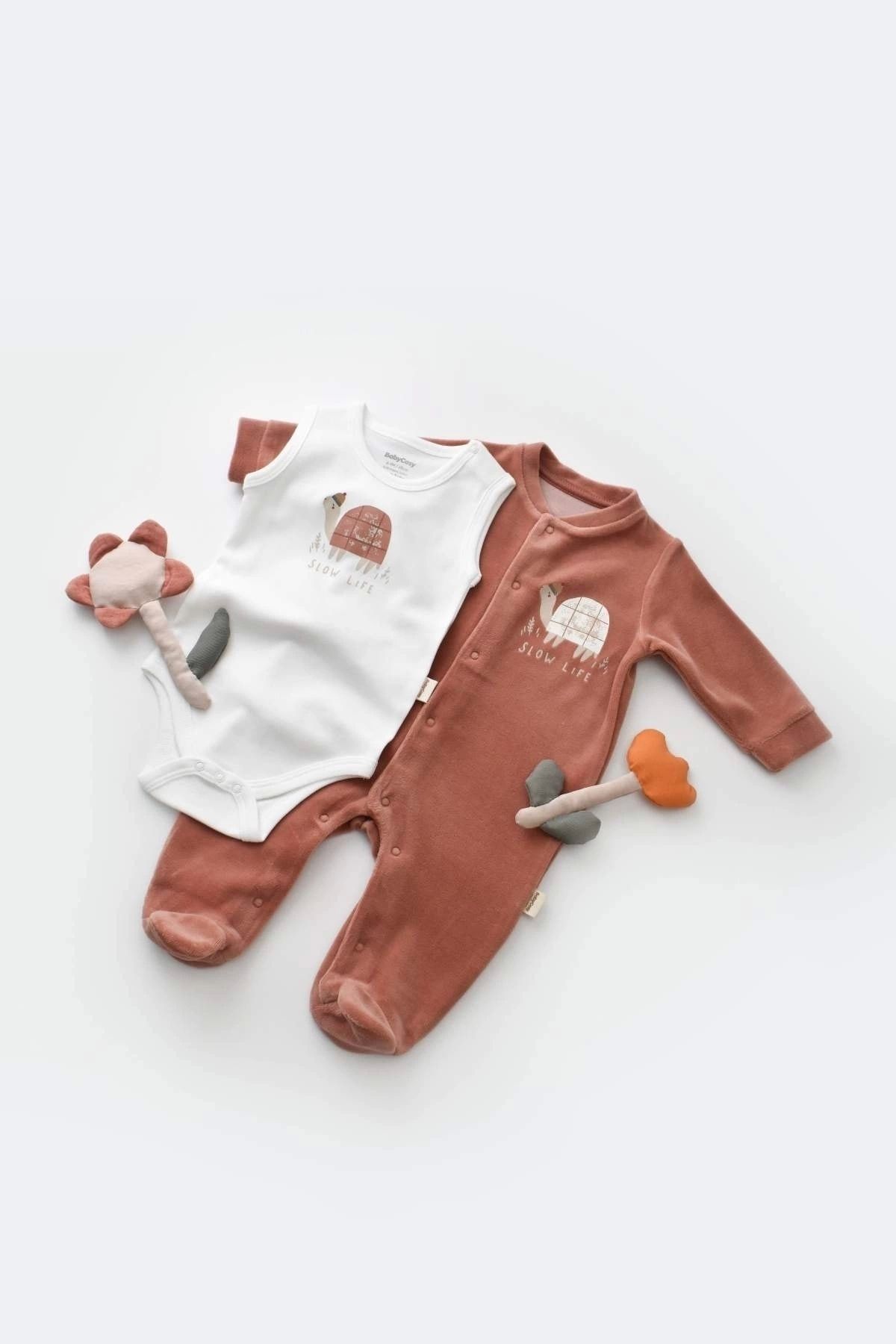 BabyCosy Bebek Kaplumbağa Kadife Patikli Tulum ve Body Set, %80 Organik Pamuk & %20 Polyester, Bebek ve Yenid