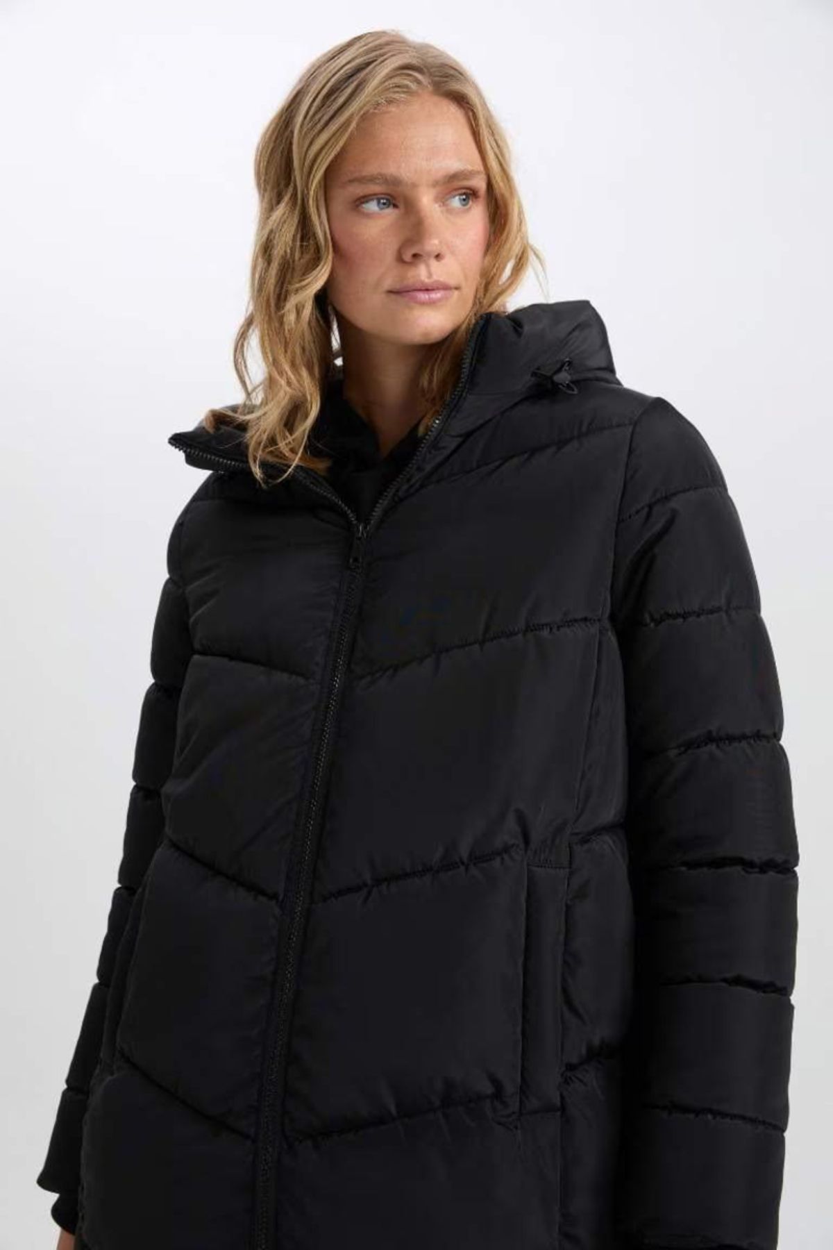 DeFacto-Wasserabweisender, langer, aufblasbarer Mantel, Parka, wärmeisoliert, mit Kapuze, gesteppt, mit Reißverschlusstasche, A3174ax24wn 4