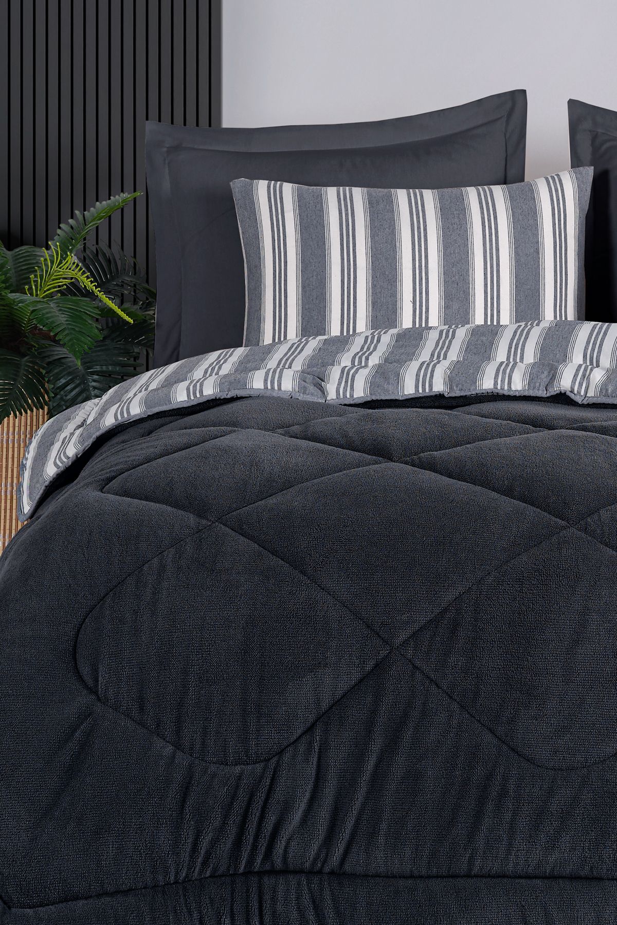 Eponj Home-Anthracite Soft Line Single Comfort Set - 2 Pieces with Quilt 4