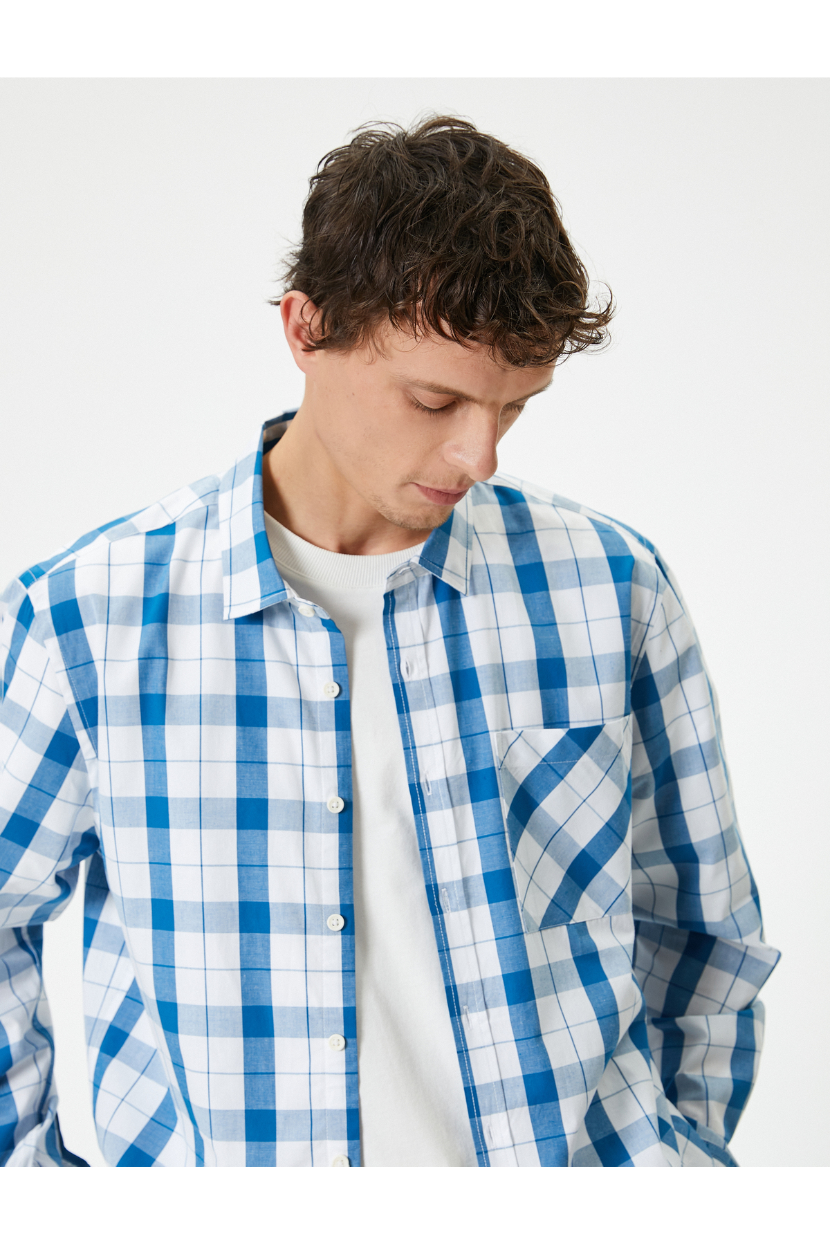 کوتون پیراهن چهارخانه با جزئیات جیب‌دار، یقه کلاسیک، دکمه‌دار، فرم معمولی