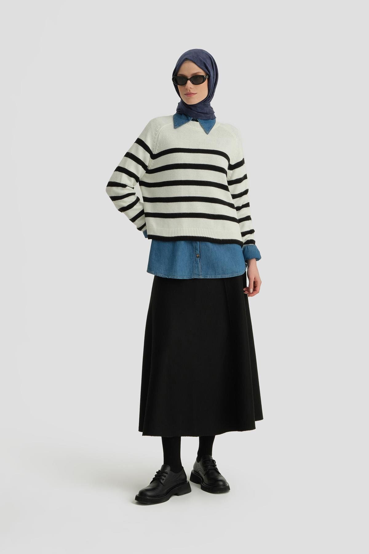complete the look image