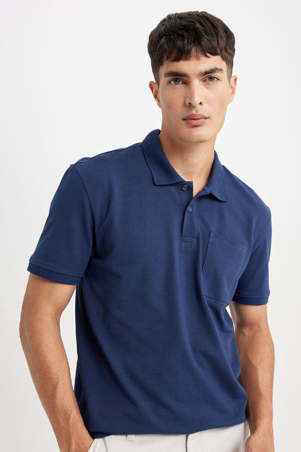 DeFacto-Neues, normales, kurzärmliges Pike-Basic-Polo-T-Shirt D4610ax24sm 1