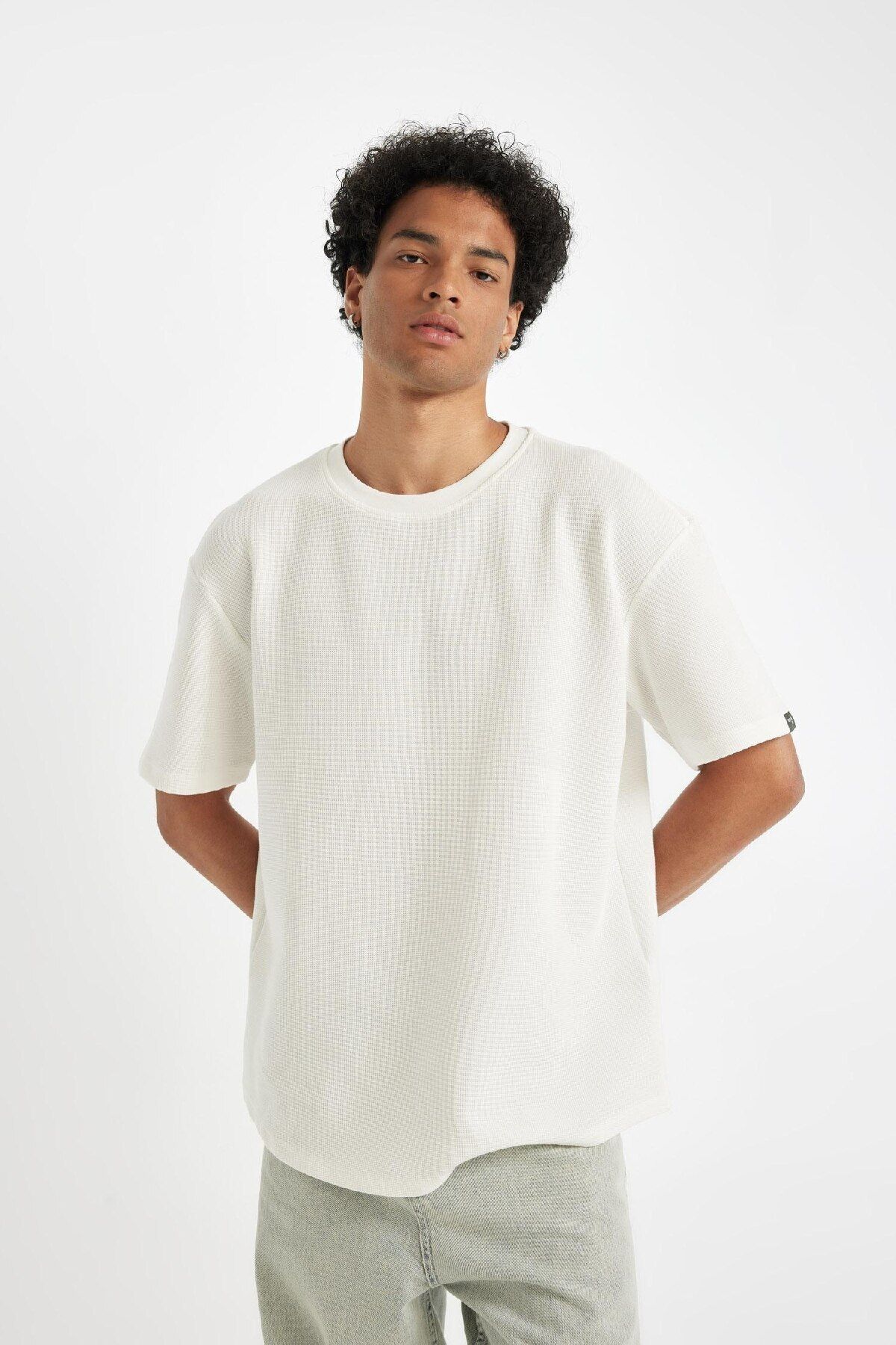 DeFacto-Comfort Regular Fit Relaxed Fit Crew Neck Waffle Fabric Cotton Short Sleeve Basic t Shirt 7