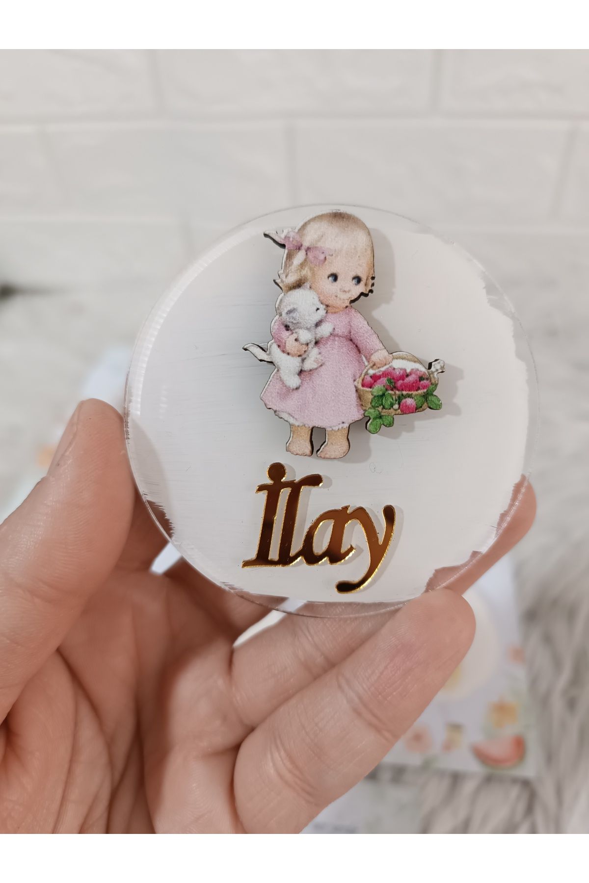 Doğrukan Hediyelik 10 adet sepetli kız figirlü pleksi magnet yenidoğan doğum günü mevlüt hediyelikleri