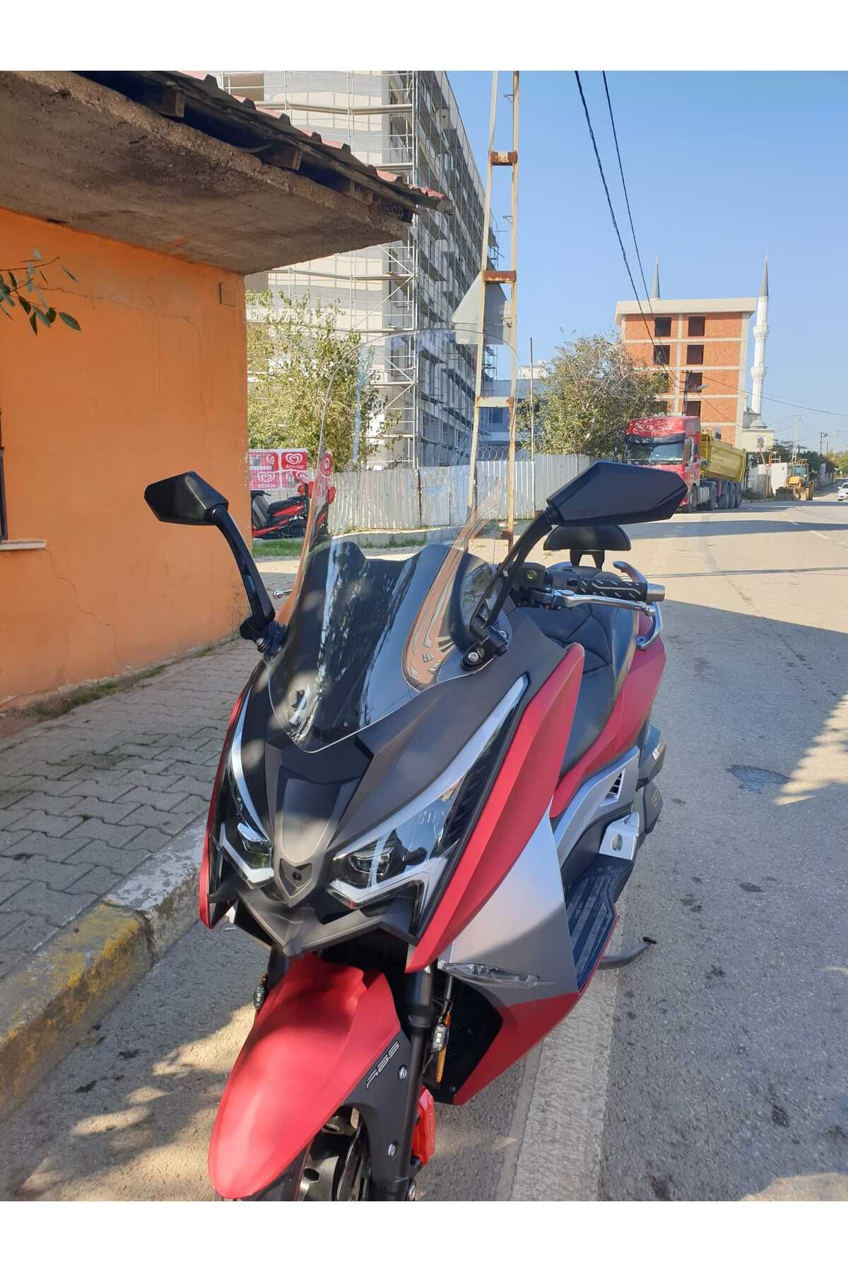 Ariic Chief 318 Siperlik Ön Cam 2023-2025 Model 75cm Şeffaf Renkli 4mm UZUN CAM
