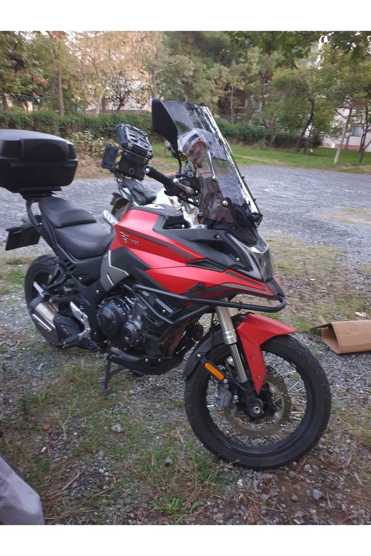 Voge DS 500 Siperlik Ön Cam 2021-2025 Model 55cm Füme Renkli 4mm