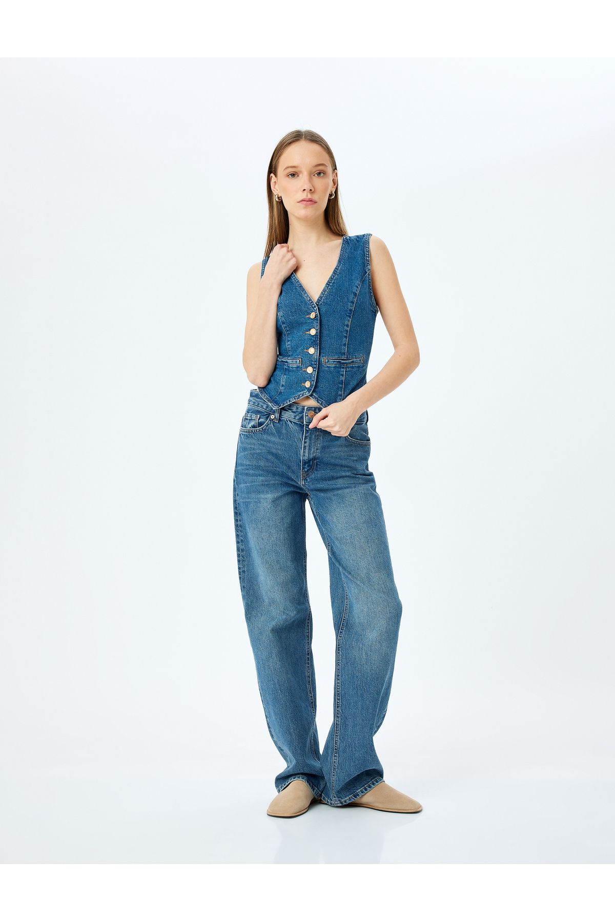 Koton Yeni Sezon Düğmeli V Yaka Kolsuz Denim Yelek