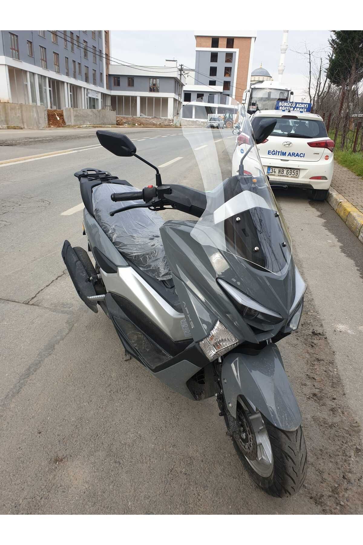 Volta Apec Apx5 Siperlik Ön Cam 2023-2025 Model 57cm Şeffaf Renkli 4mm KISA SPOR CAM