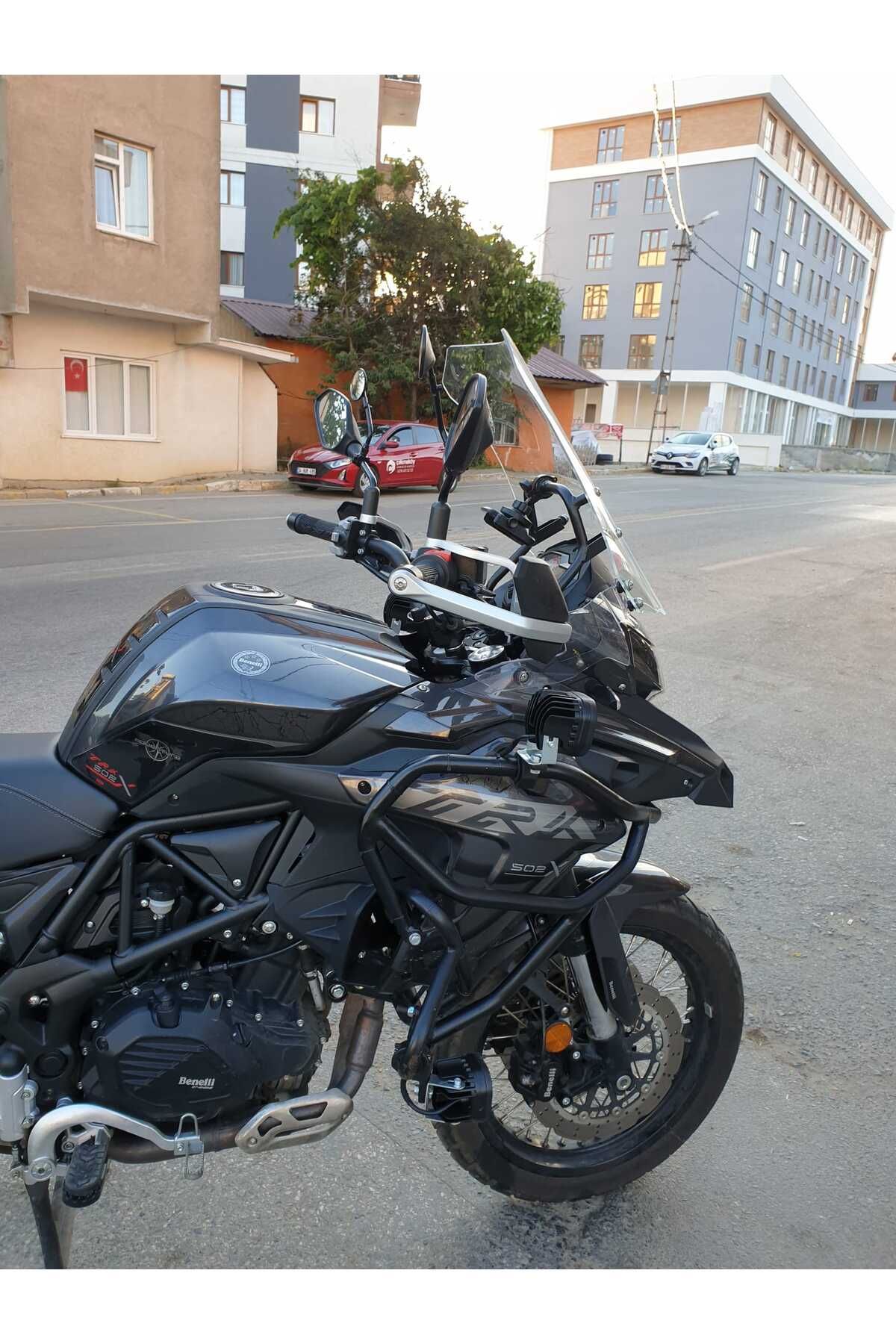 Benelli TRK 502 X Siperlik Ön Cam 2017-2025 Model 54cm Şeffaf Renkli 4mm UZUN CAM