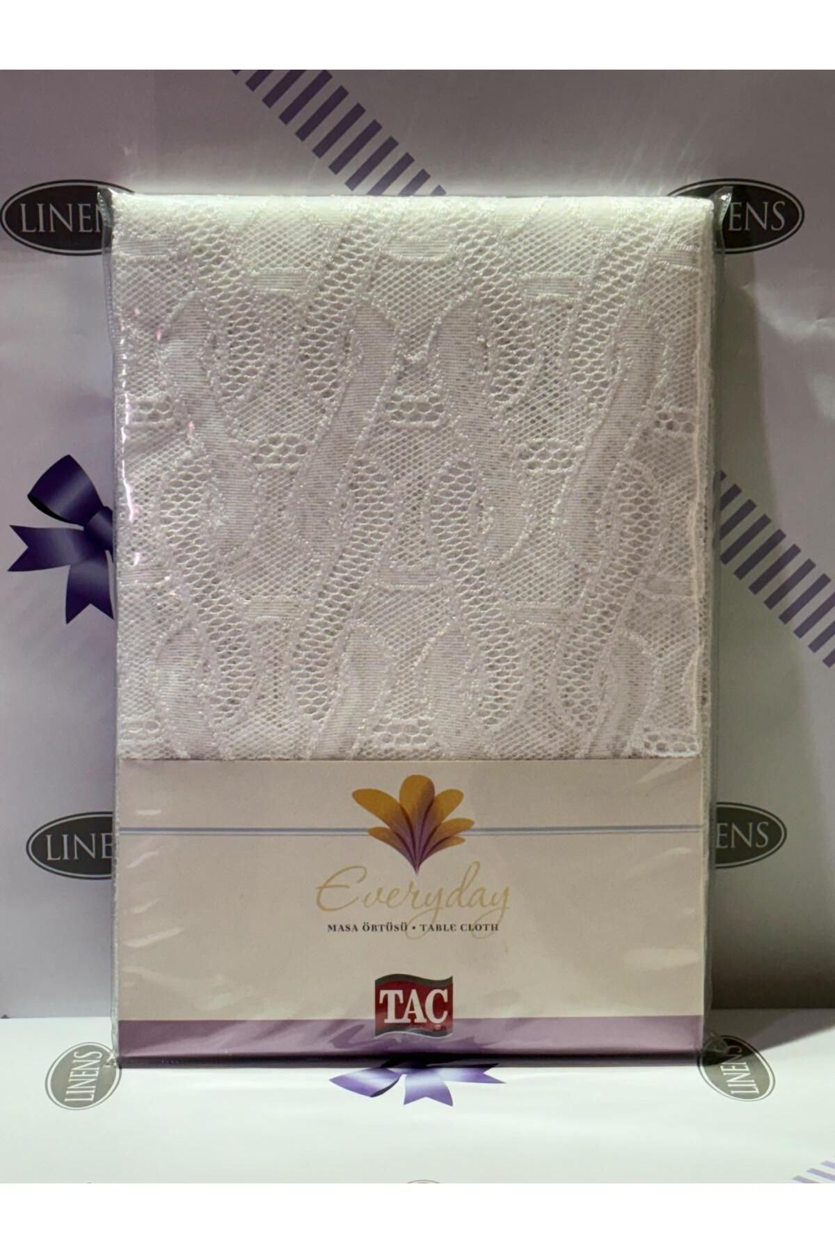 Zorluteks-White Square Crown Jacquard Tablecloth - 150X150 2