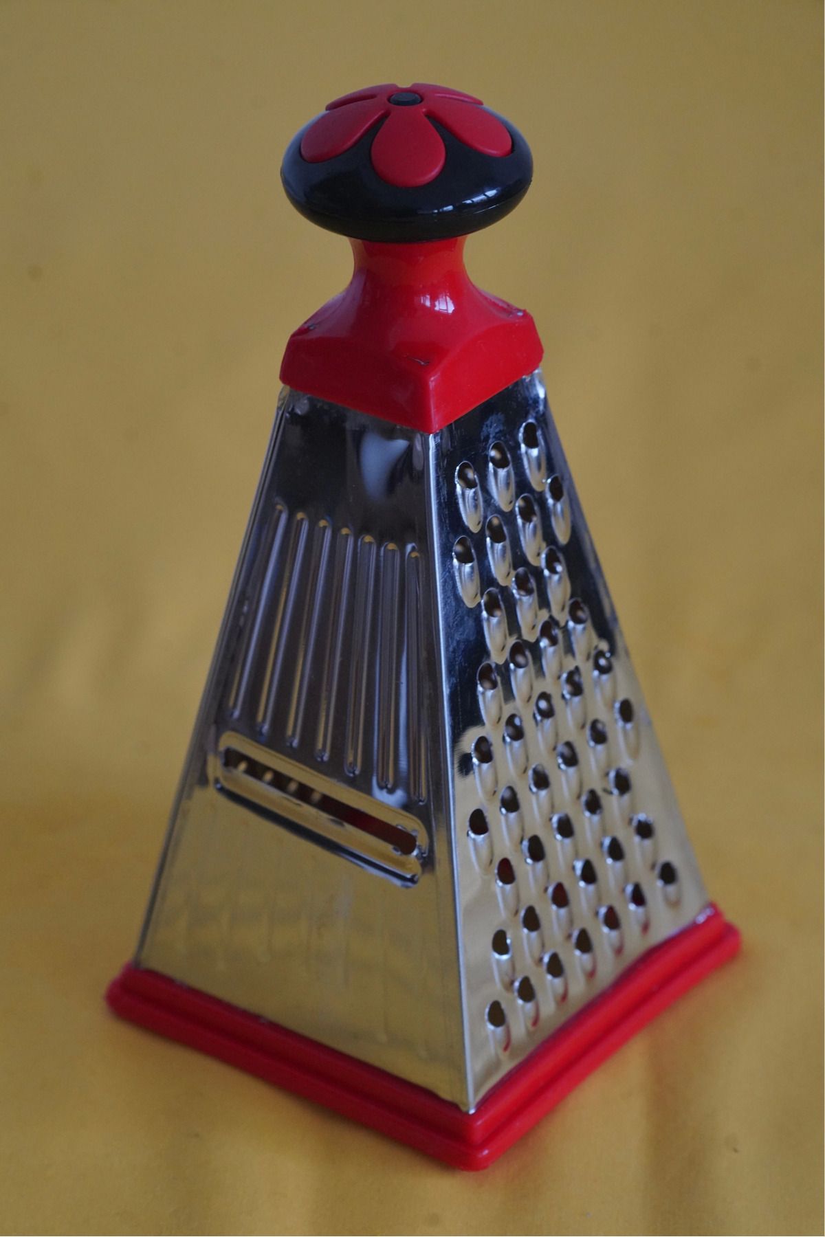 Mitra-Knob Grater 4 - 4 with Separate Grating Feature 4