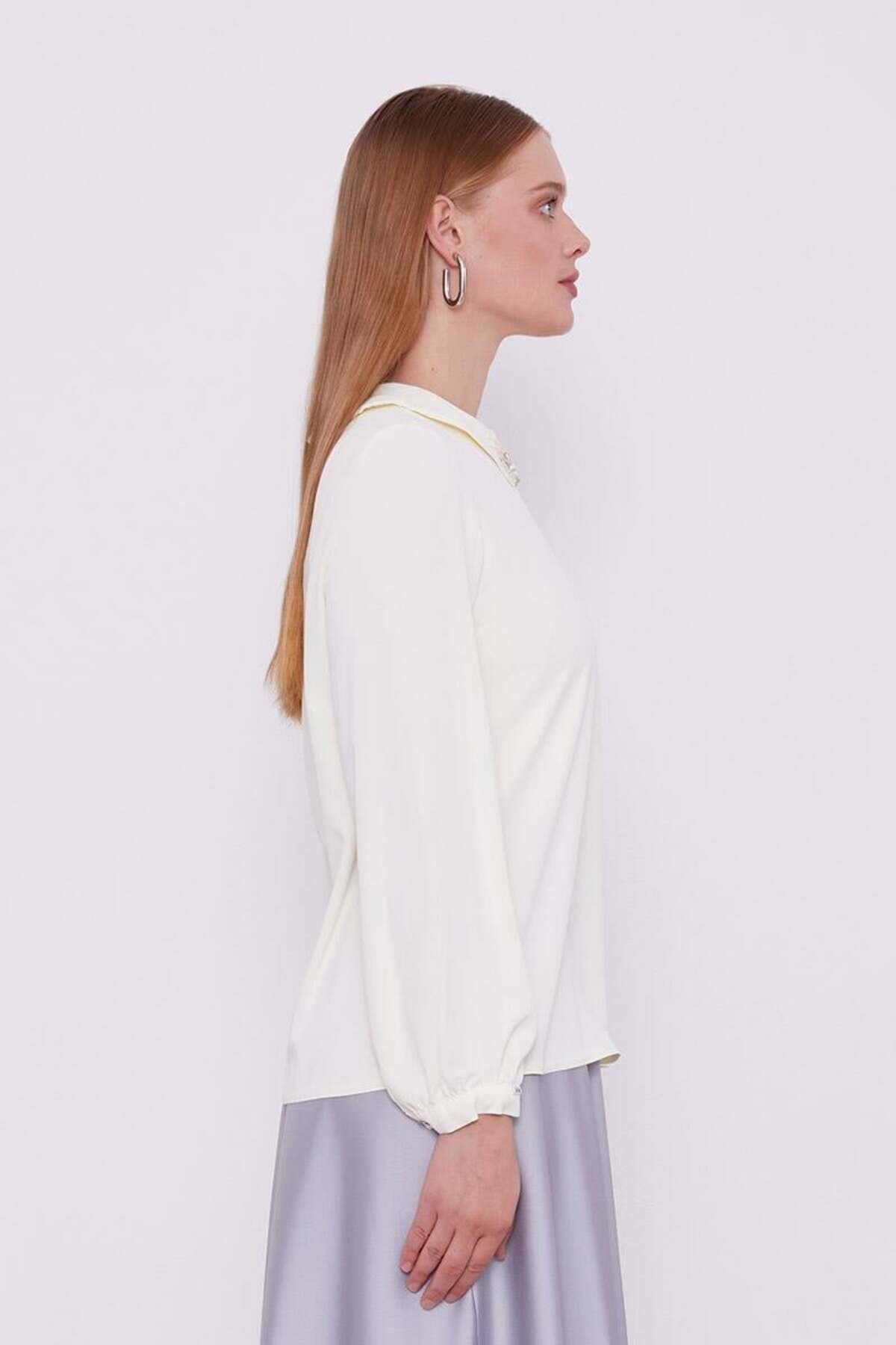 Levidor-White Collar Embroidered Blouse 4