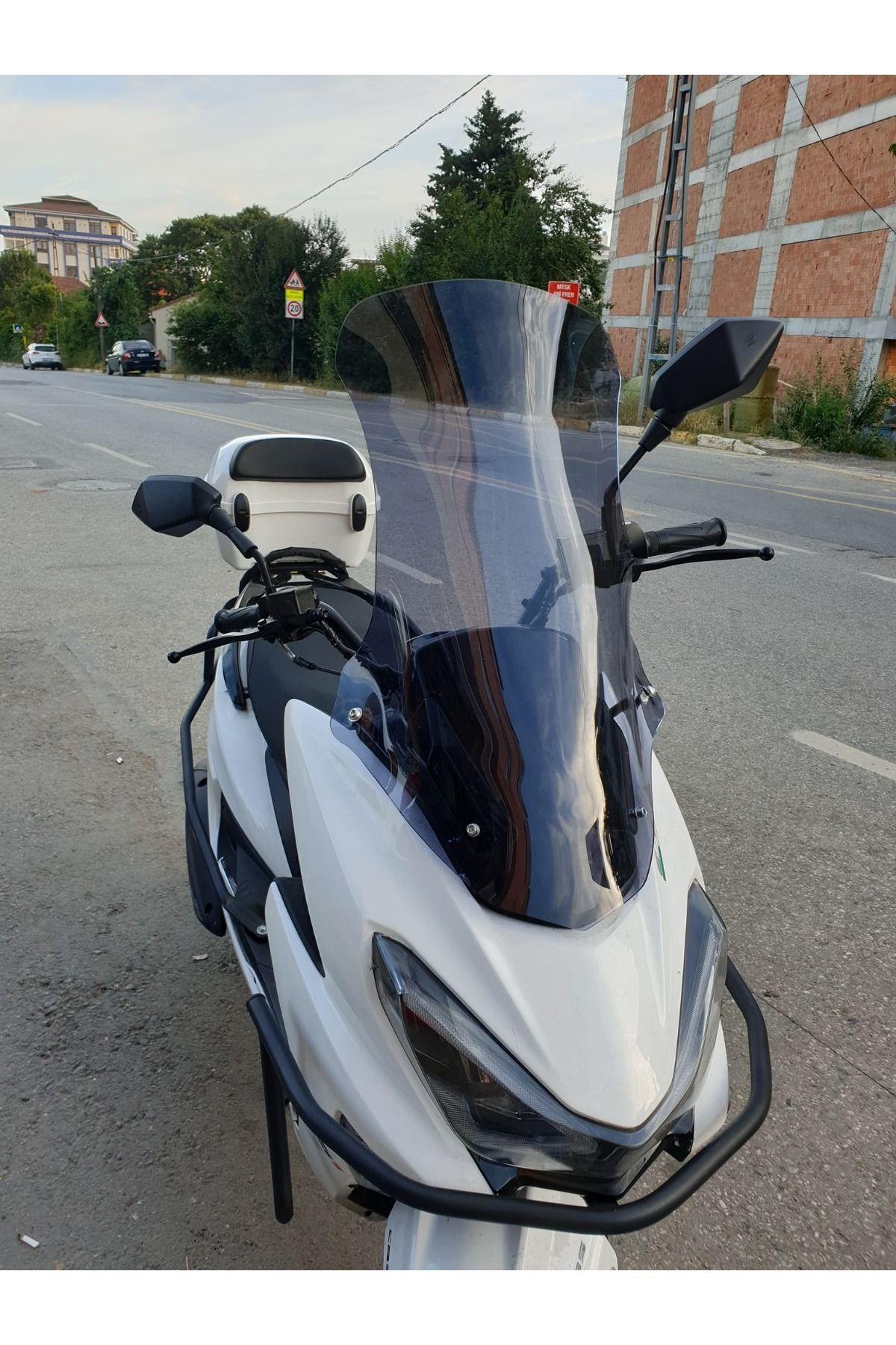 RKS Newlight PRO Siperlik Ön Cam 2023-2025 Model 75cm açık füme Renkli 4mm UZUN BOYLU