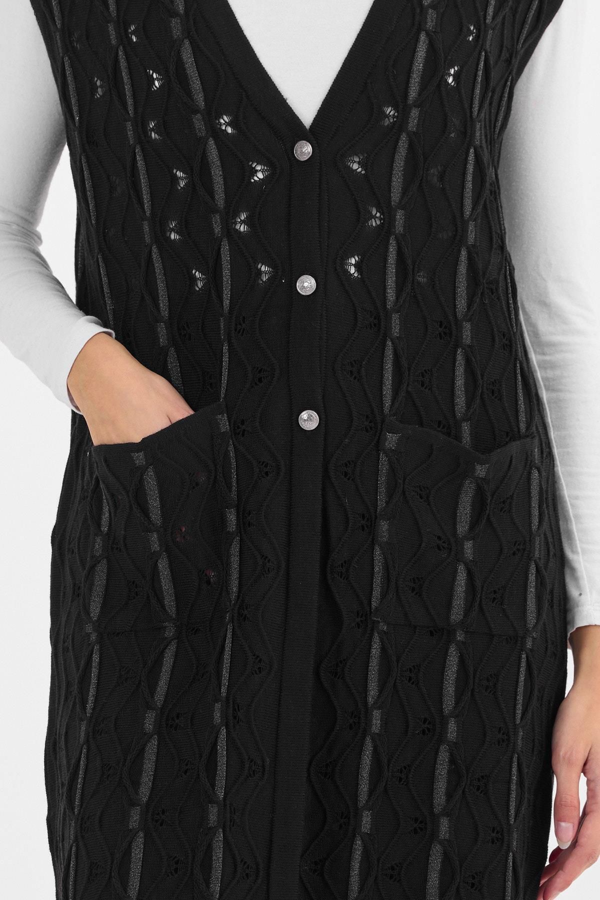 Uludağ Triko-Women's Black Silvery Twisted Patterned Buttoned Seasonal Knitwear Long Vest 4