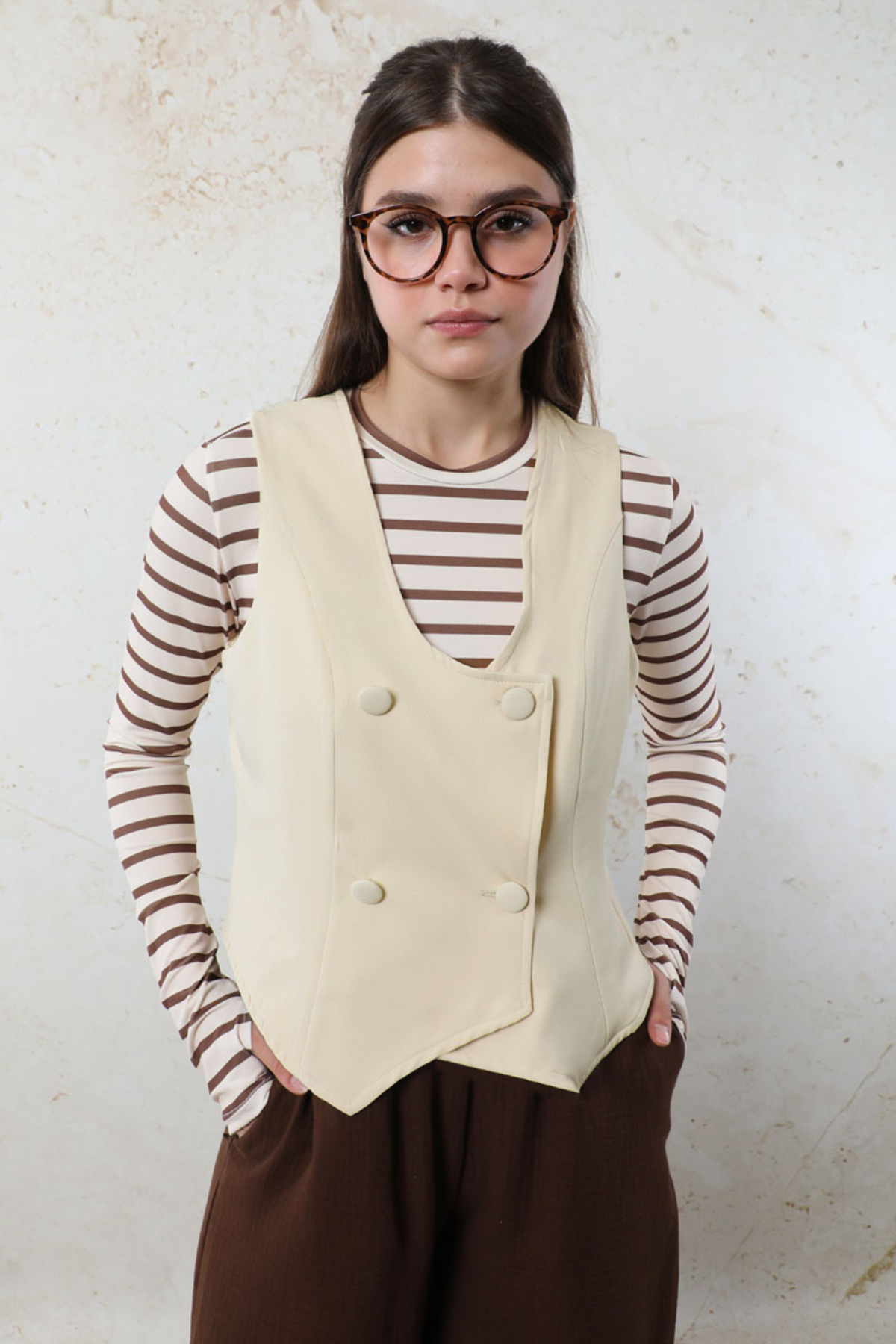 ZÜLAYS-Stone Colored Deep Collar Vest 4
