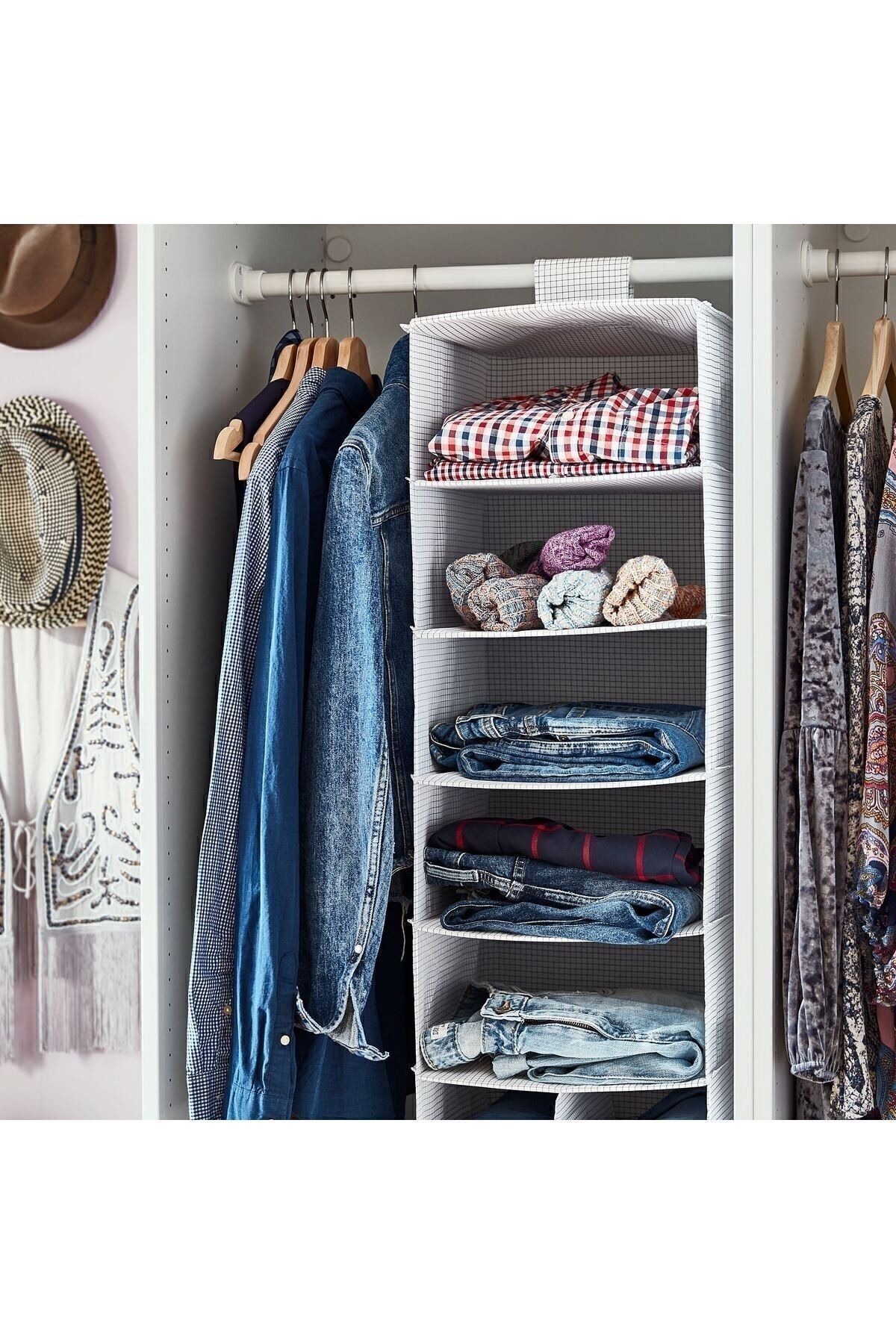 IKEA-Unit with Compartment in the Cabinet 1