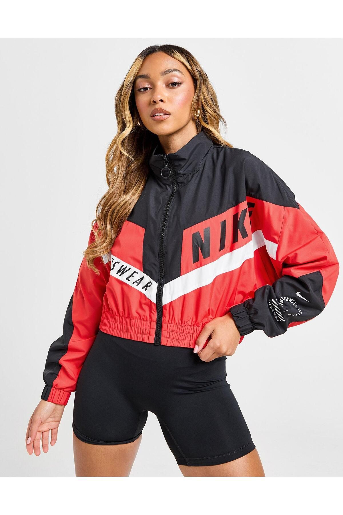 Nike Sportswear Gel Woven Street Crop Lined Full-Zip Kadın Kırmızı Ceket