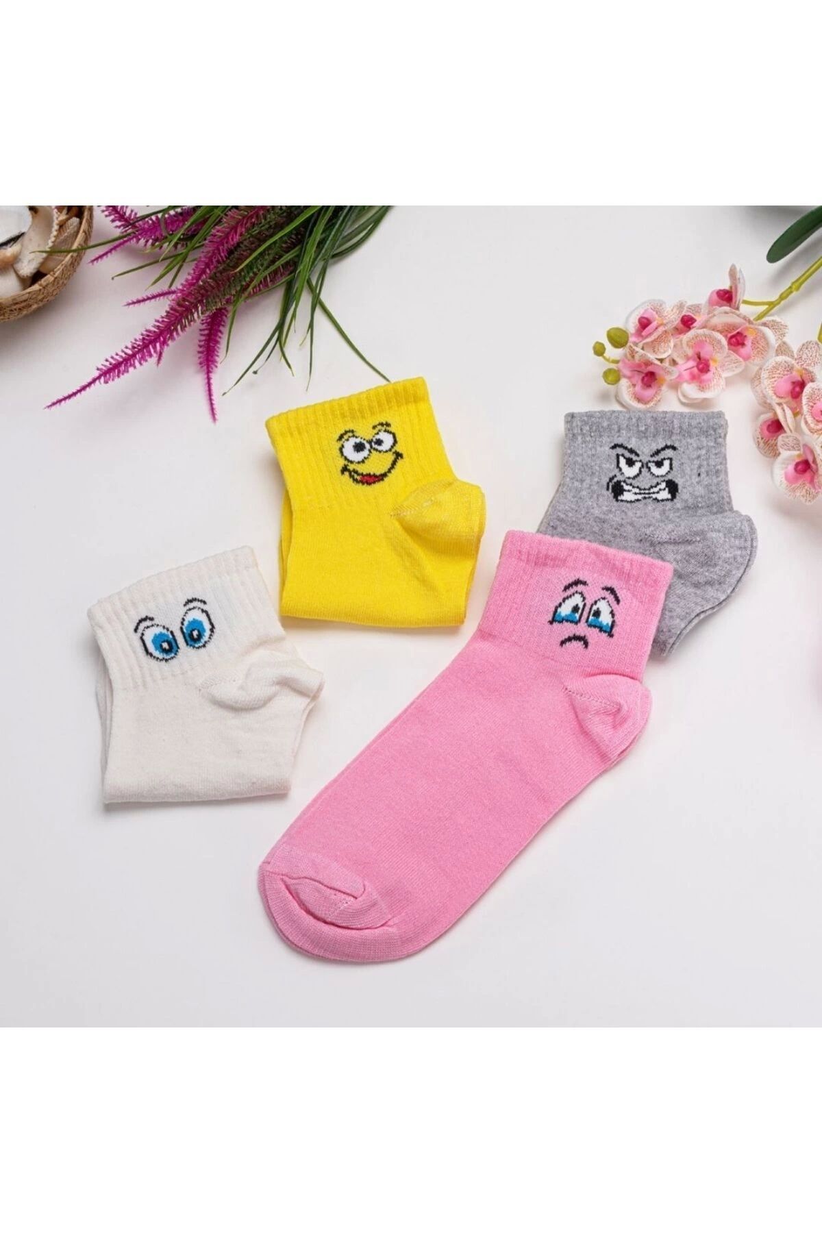 Molya-Emoji Patterned 4-Piece Short Socks Set 4
