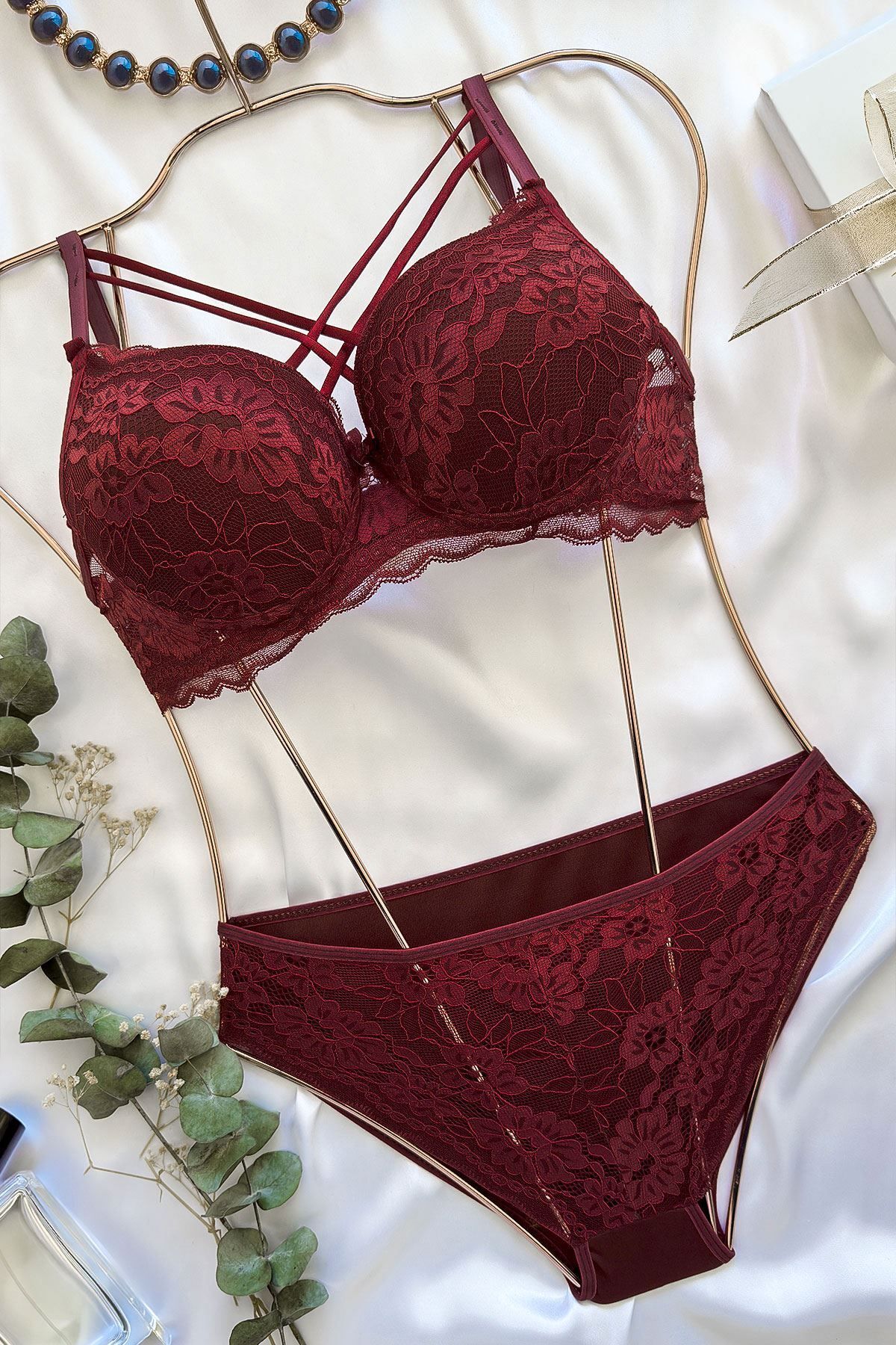 ifondi-Burgundy Bra Set - Lace and String Support 1