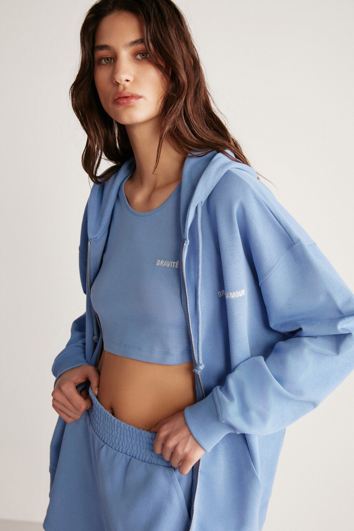 GRIMELANGE-Amethys Damen-Sweatshirt aus übergroßer Bio-Baumwolle mit Reißverschluss und Kapuze in Blau mit Fleece-Innenseite 3