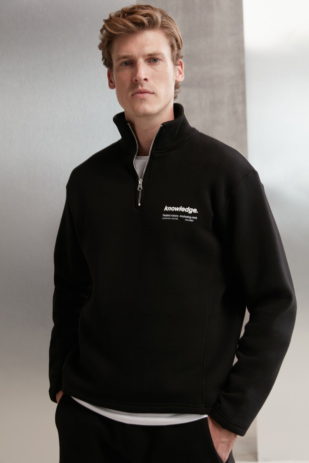GRIMELANGE-Halden Men's Regular Black Sweatshirt with Fleece Inside, Stand Collar, Half Zipper and Print Detail 3